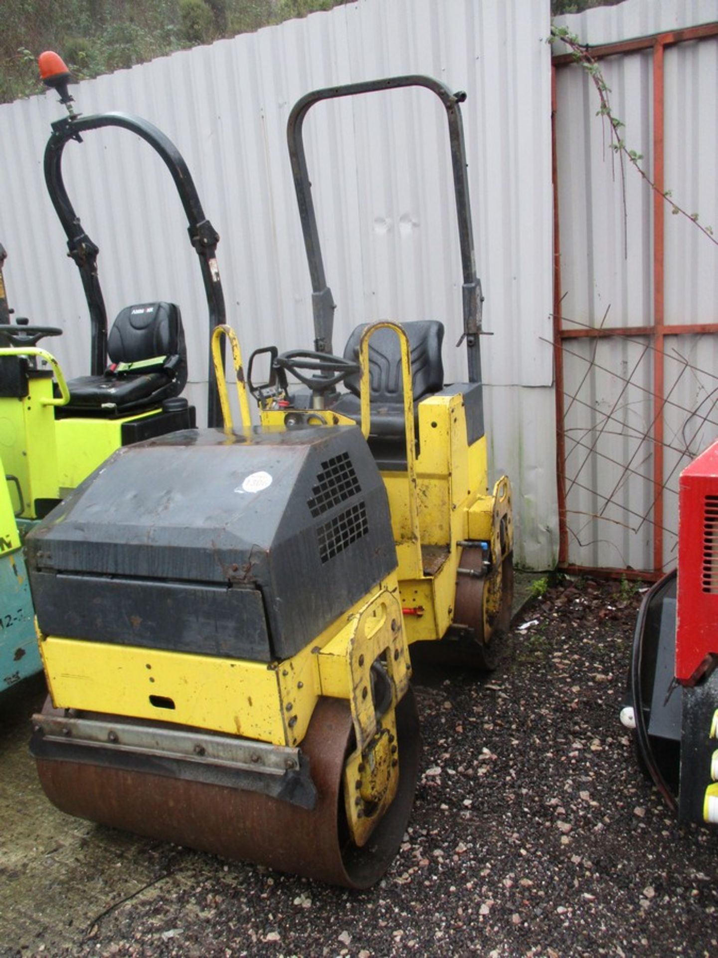 BOMAG TWIN DRUM ROLLER (YR 2007) RUNS DRIVE VIBRATE