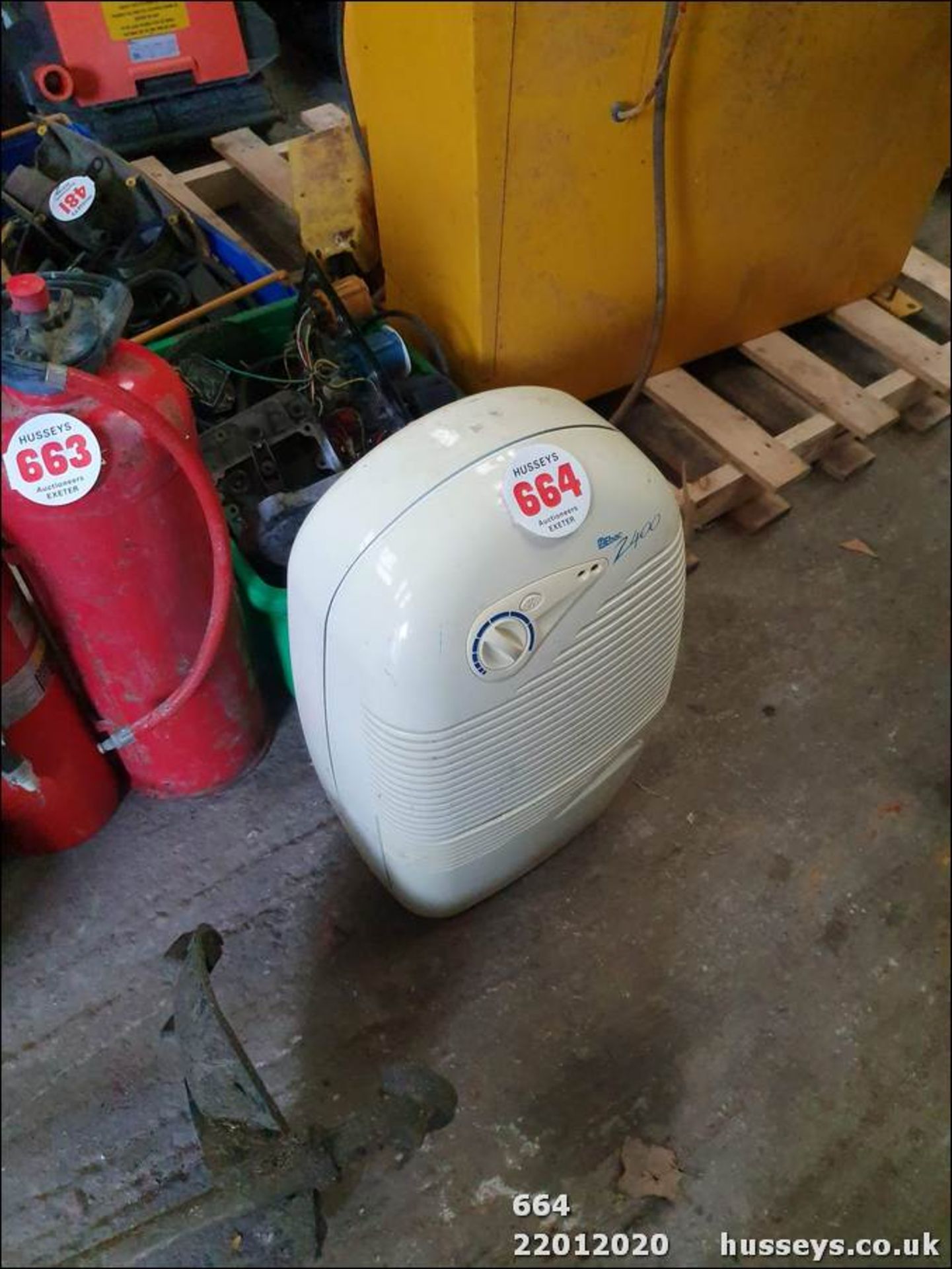 DEHUMIDIFIER