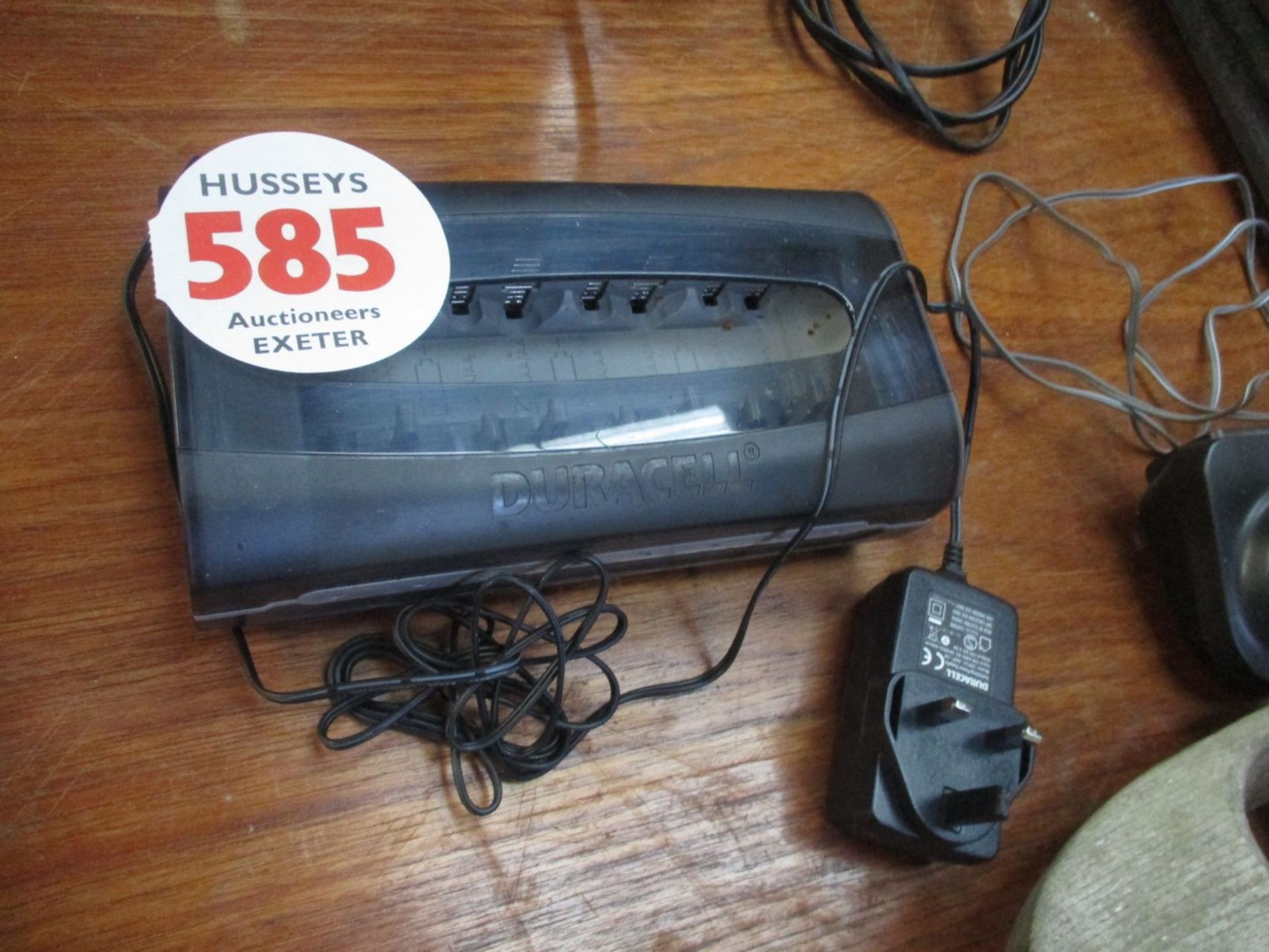 BATTERY CHARGER (DIRECT HOUSE CLEARANCE)