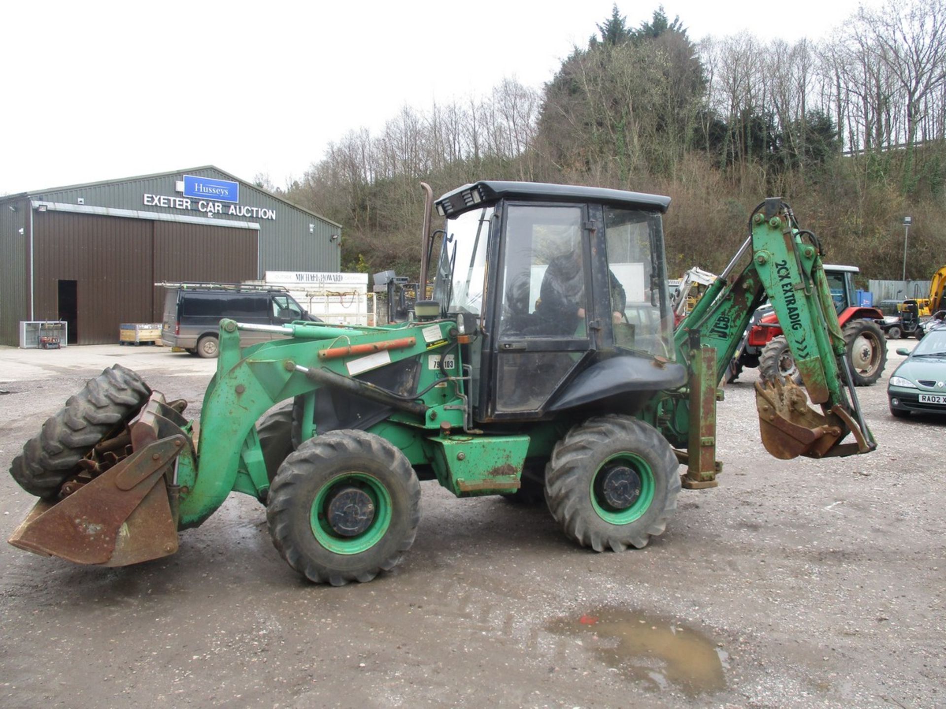 JCB 2CX EXTRADIG WHEEL DIGGER C/W BACK ACTOR 3 BUCKETS & SPARE WHEEL 4421HRS 2000