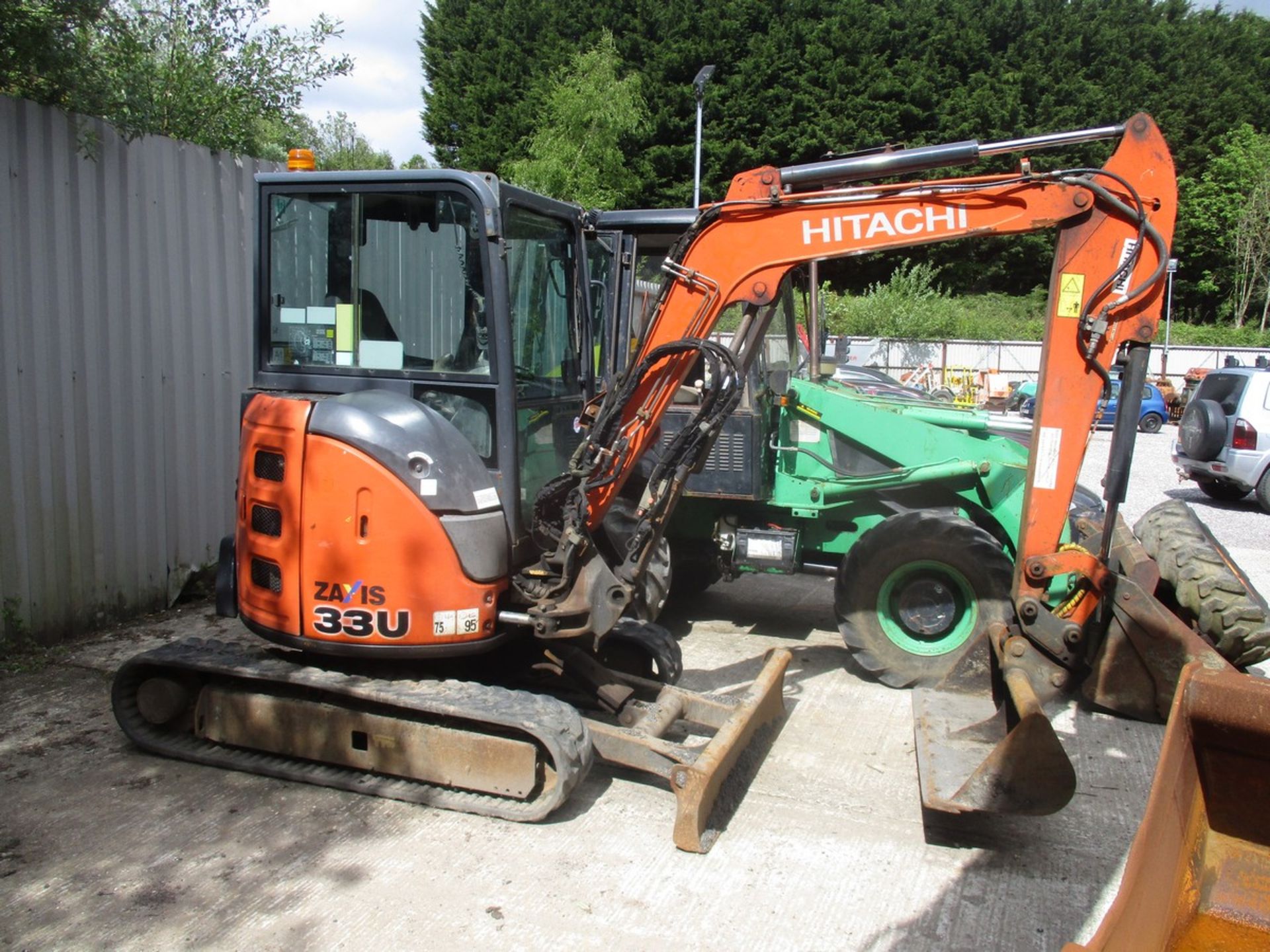 HITACHI ZAXIS 33U EXCAVATOR 2014 3051HRS - Bild 2 aus 6