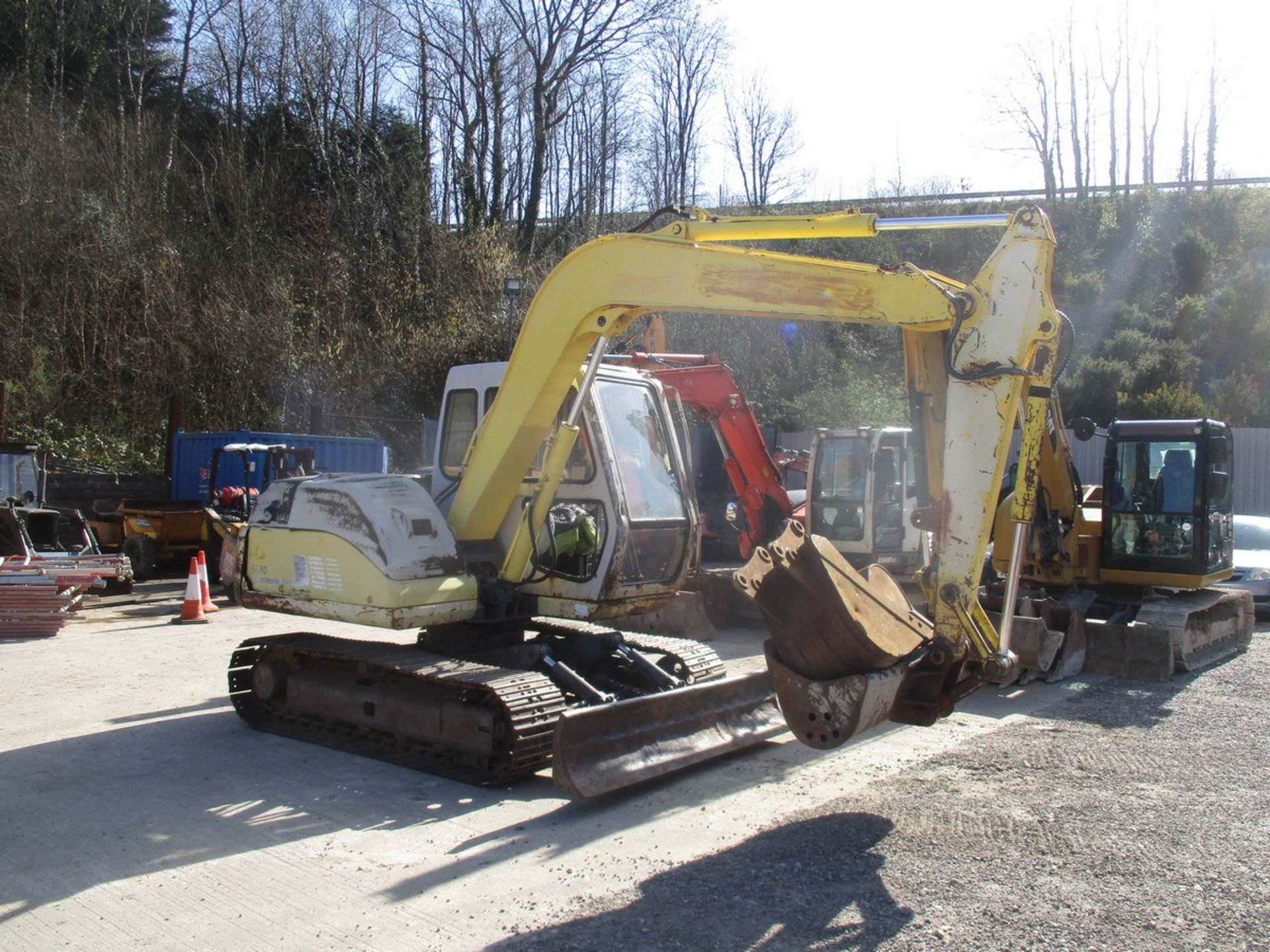 SUMITOMO 7 TON EXCAVATOR C/W 3 BUCKETS