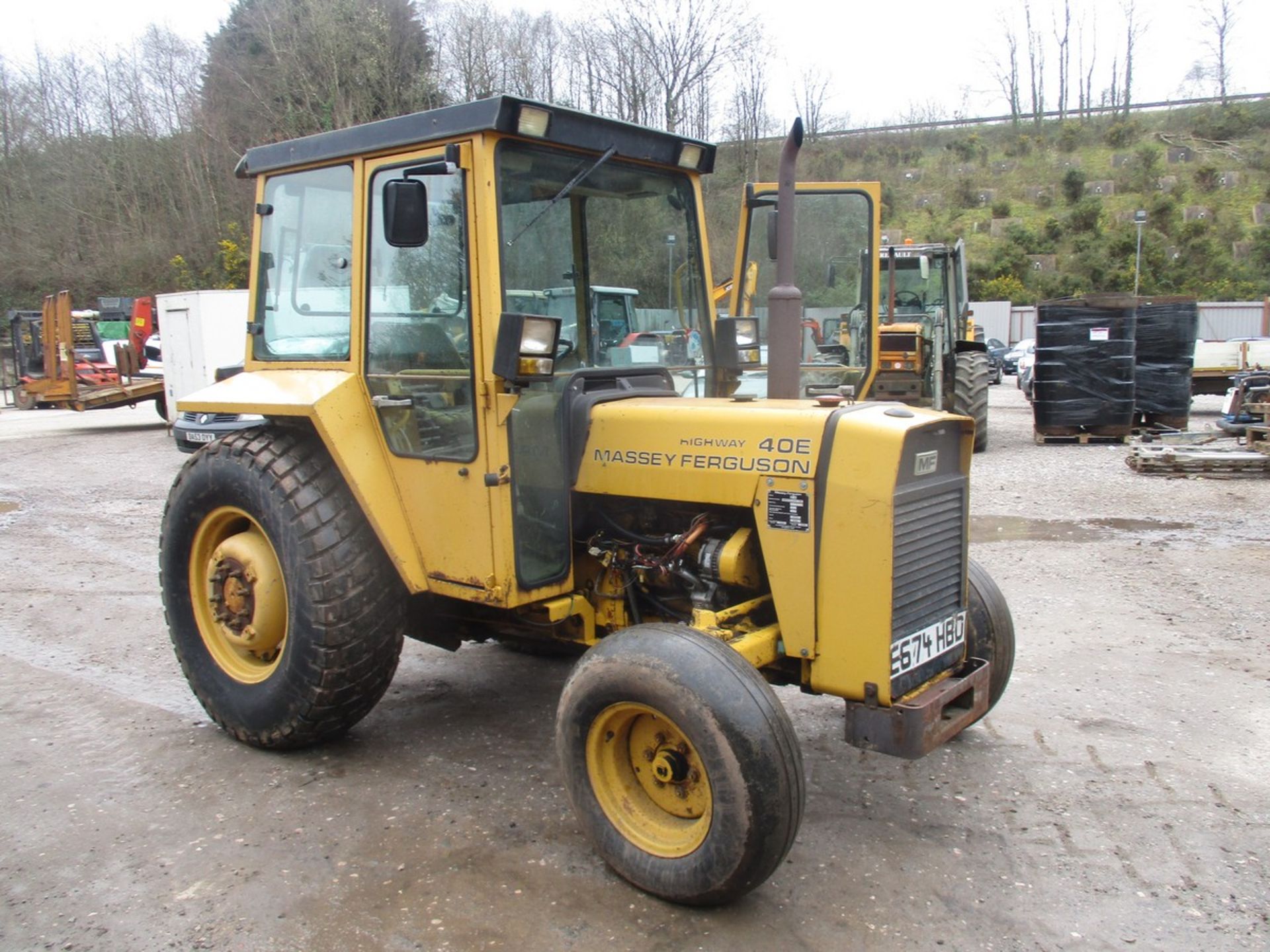 MASSEY FERGUSON 40E HIGHWAY TRACTOR 6323HRS - Image 2 of 4