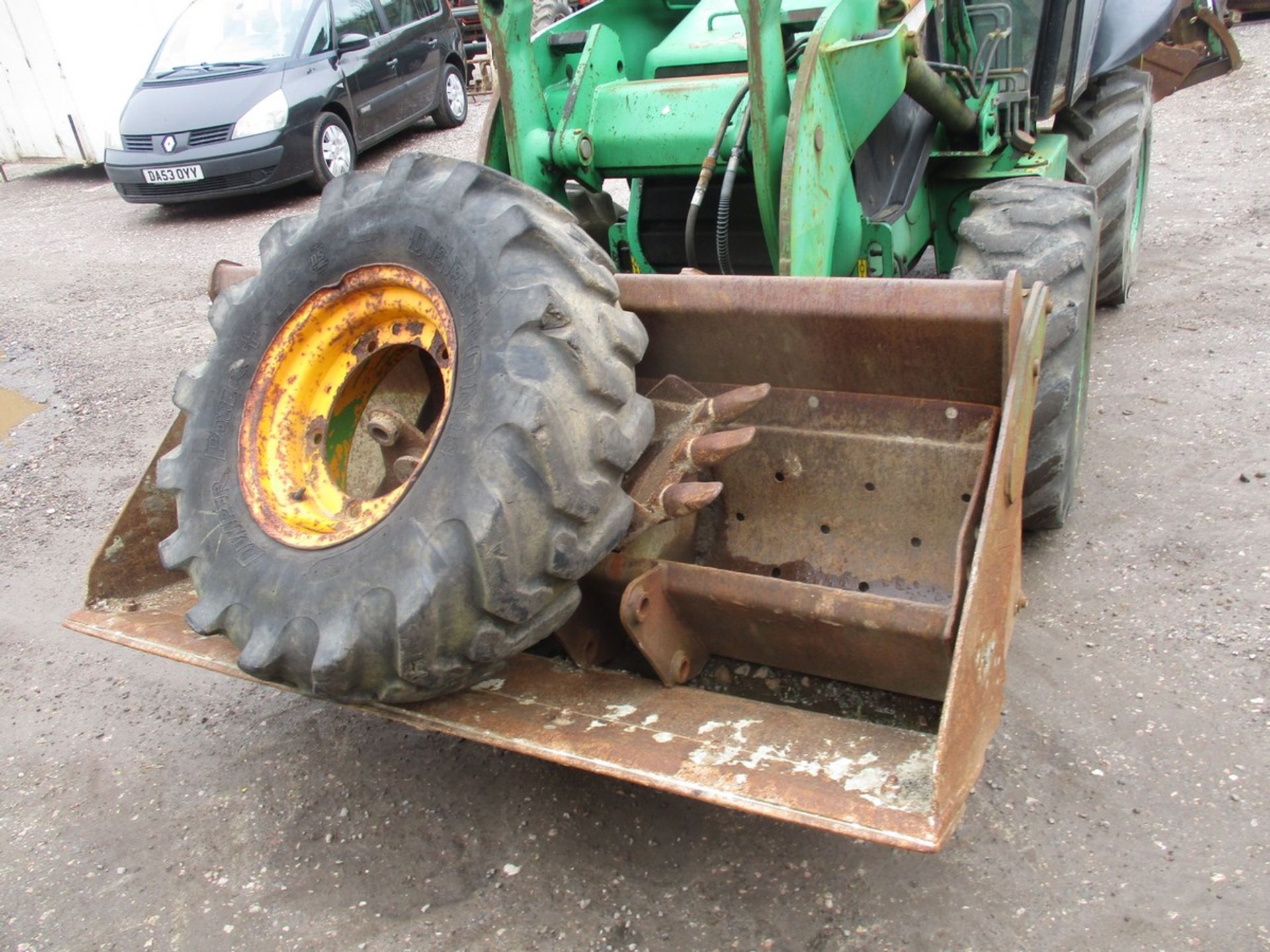 JCB 2CX EXTRADIG WHEEL DIGGER C/W BACK ACTOR 3 BUCKETS & SPARE WHEEL 4421HRS 2000 - Image 2 of 8