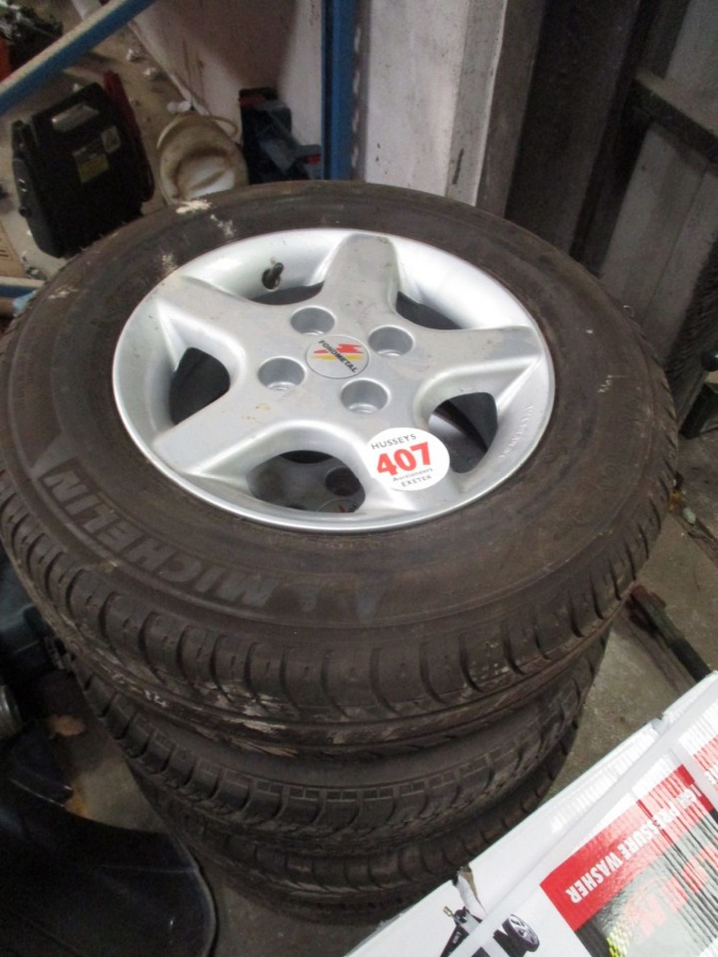 4 ALLOY WHEELS