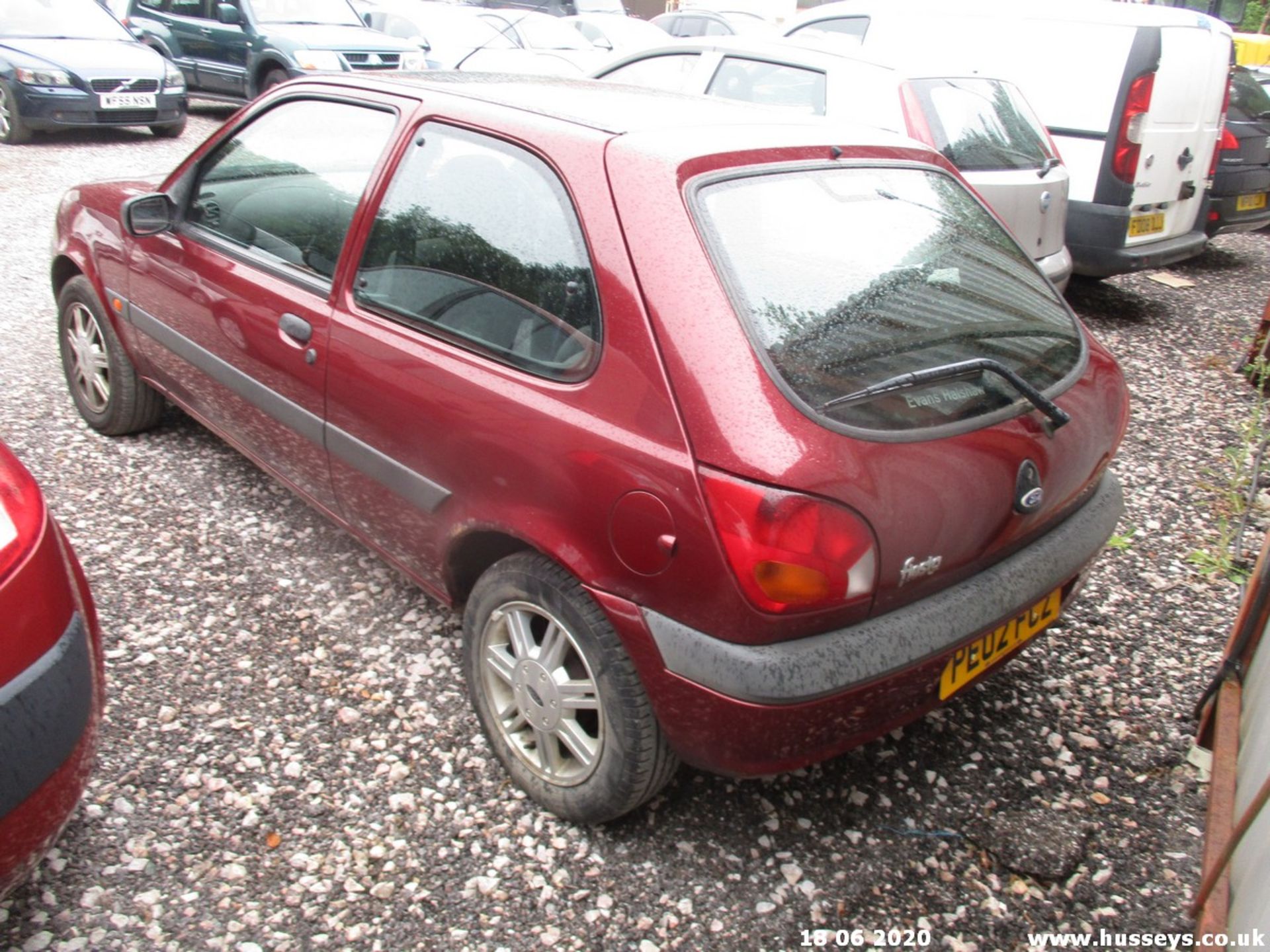 02/02 Ford Fiesta Flight - 1299cc 3dr Hatchback (Red, 122k) - Image 3 of 3