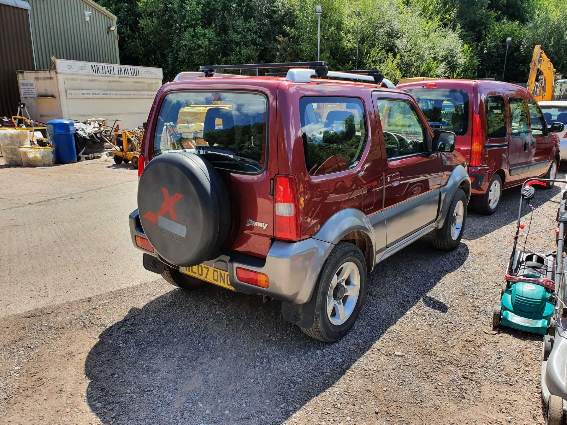 07/07 SUZUKI JIMNY VVT - 1328cc 3dr Estate (Red, 31k) - Image 5 of 11