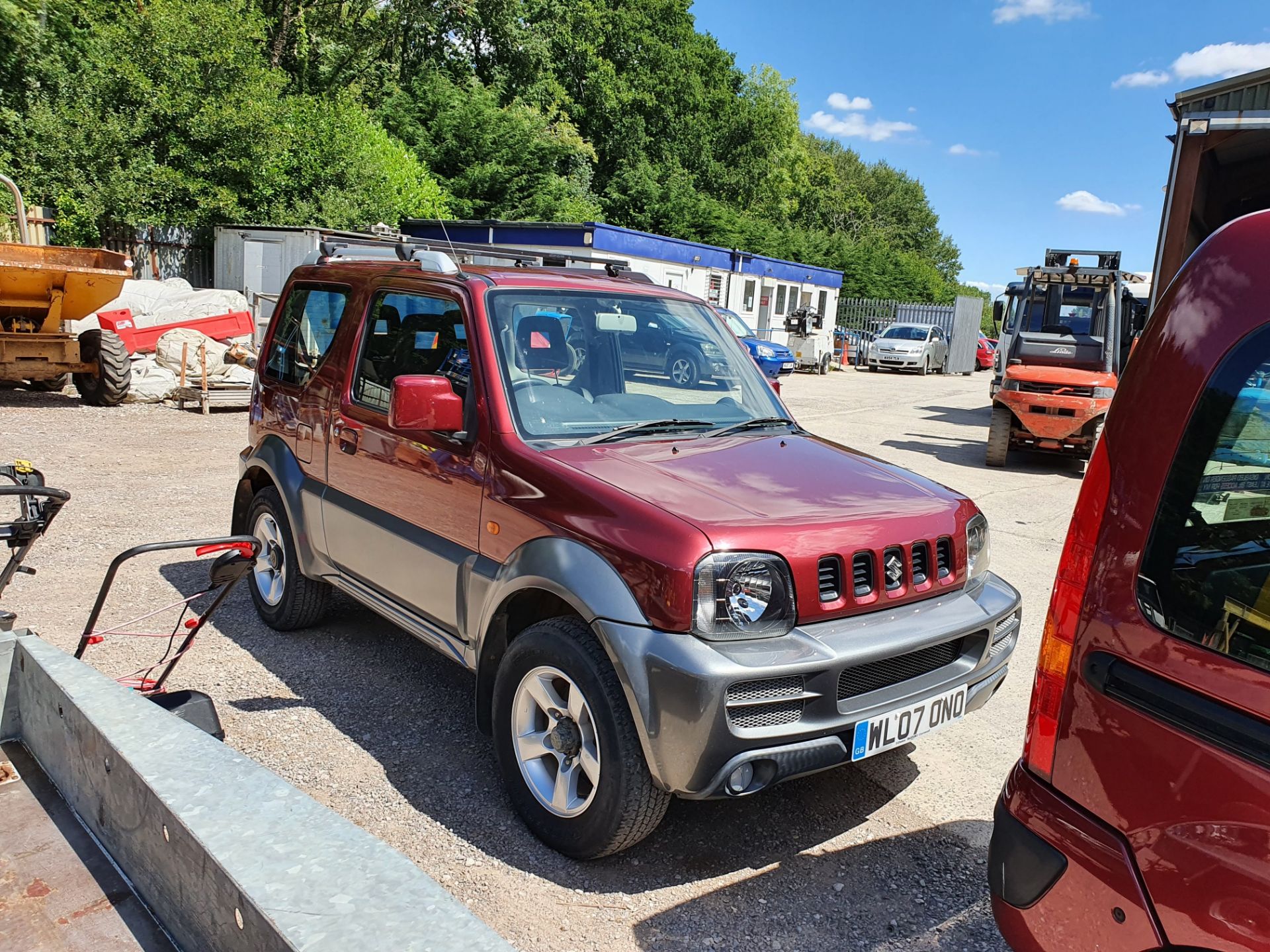 07/07 SUZUKI JIMNY VVT - 1328cc 3dr Estate (Red, 31k) - Image 11 of 11