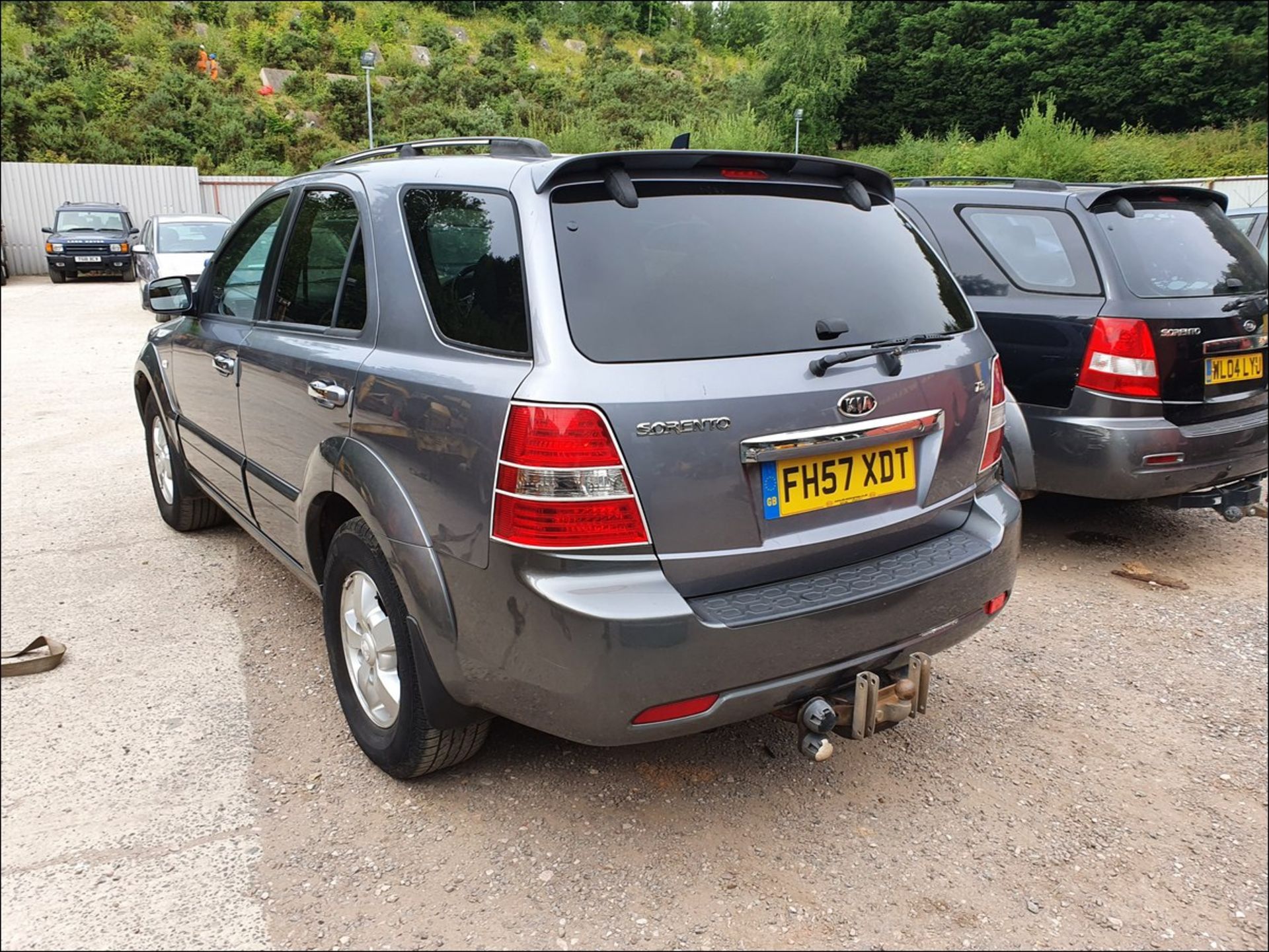 07/57 KIA SORENTO XS - 2497cc 5dr Estate (Grey, 137k) - Image 14 of 14