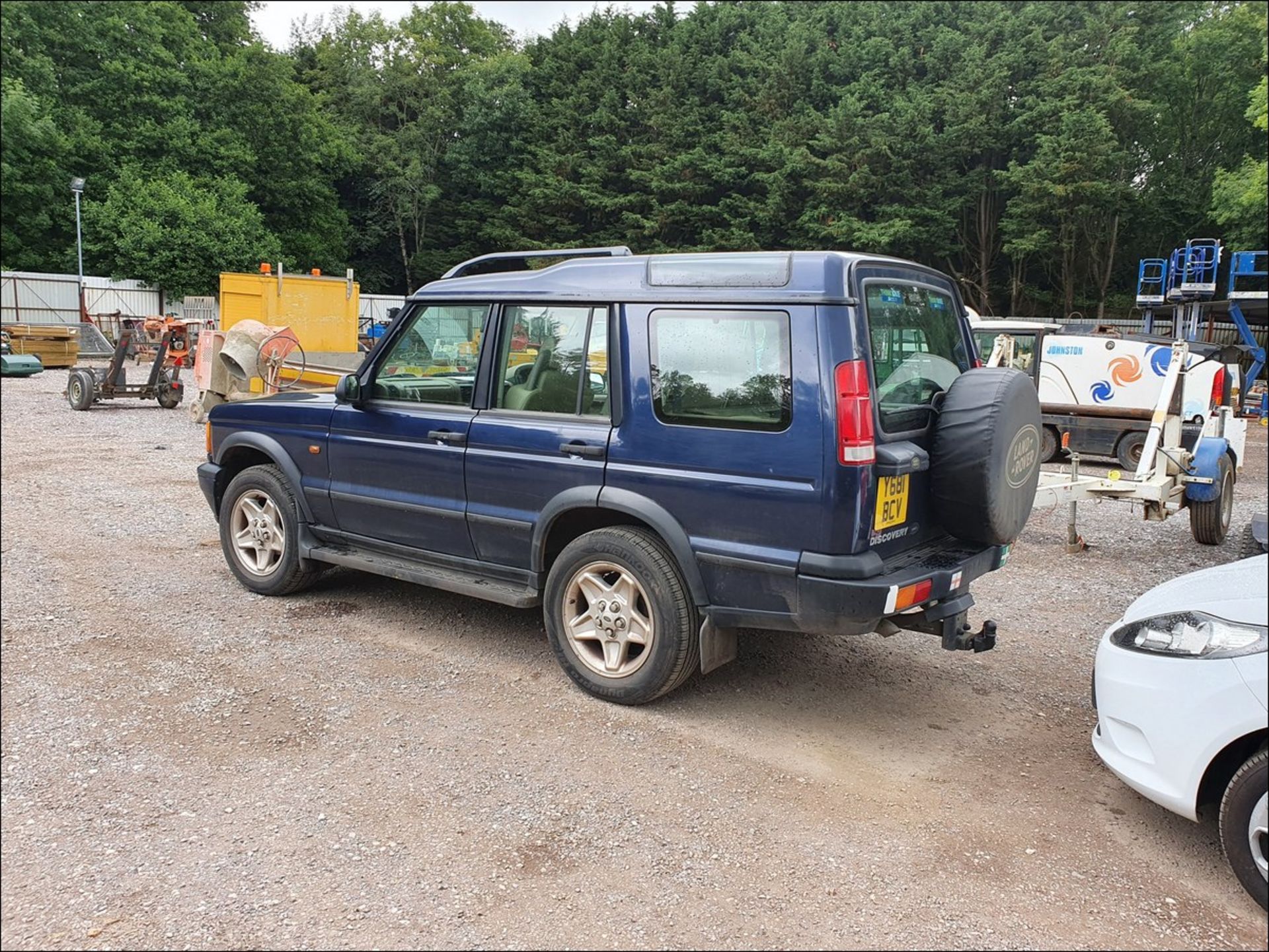 01/Y LAND ROVER DISCOVERY TD5 ES - 2495cc 5dr Estate (Blue, 143k) - Image 6 of 11