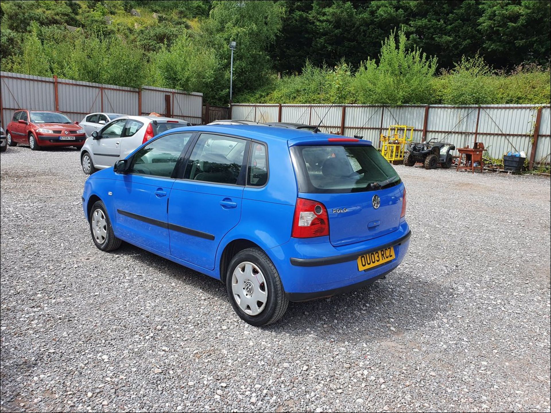 03/03 VOLKSWAGEN POLO SE - 1390cc 5dr Hatchback (Blue, 142k) - Image 5 of 13