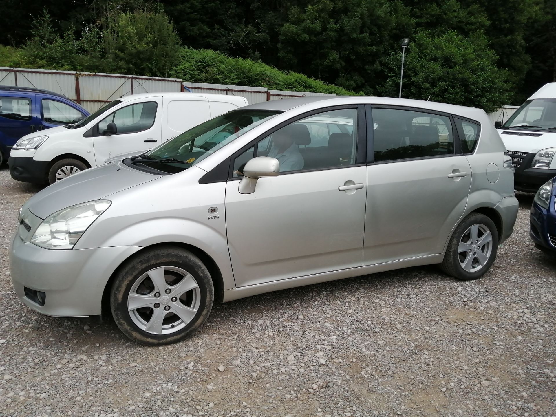 05/54 TOYOTA COROLLA VERSO VVTI T3 S-A - 1794cc MPV (Silver, 109k) - Image 5 of 14