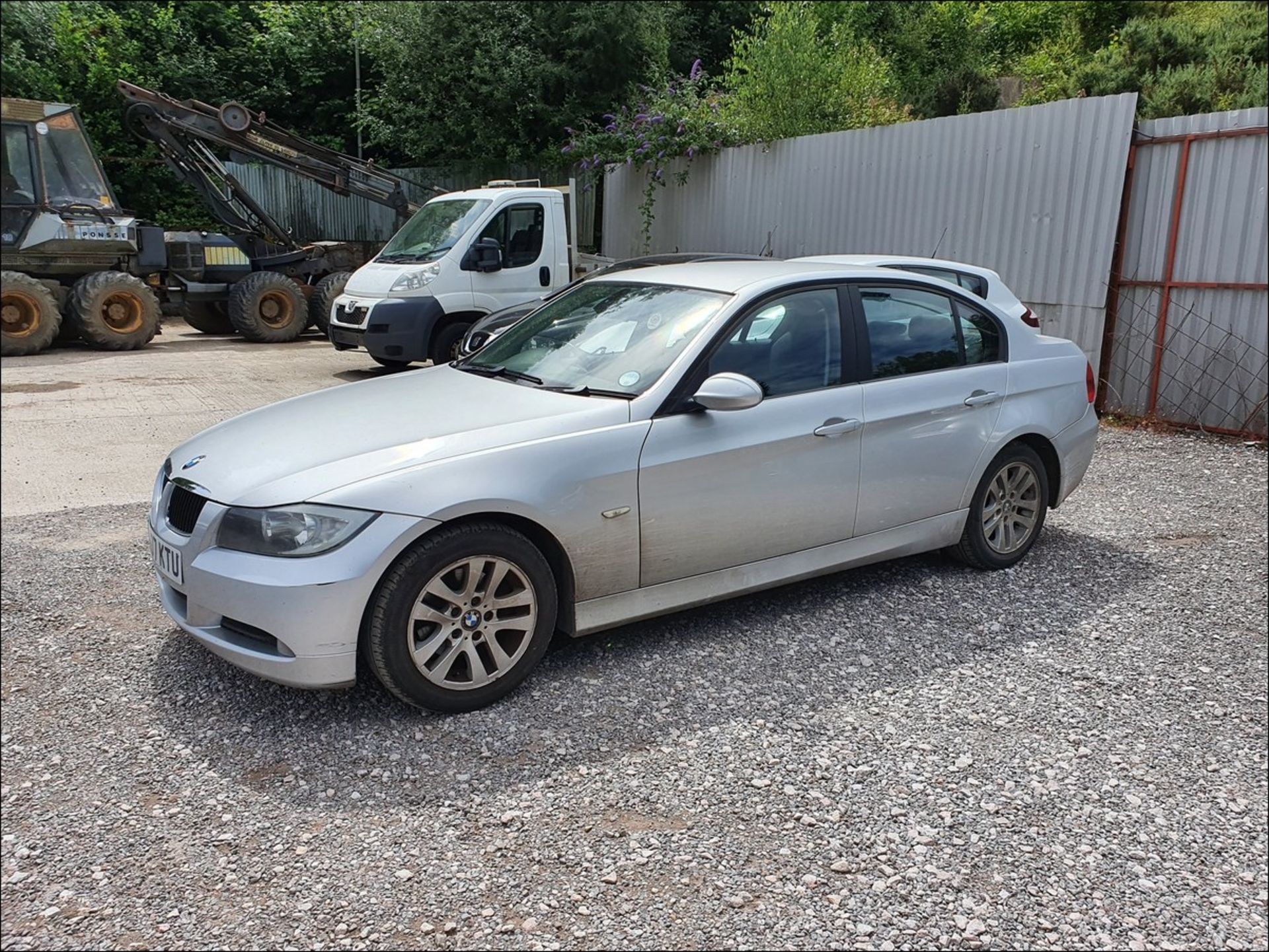 07/07 BMW 320D SE AUTO - 1995cc 4dr Saloon (Silver, 212k) - Image 2 of 16