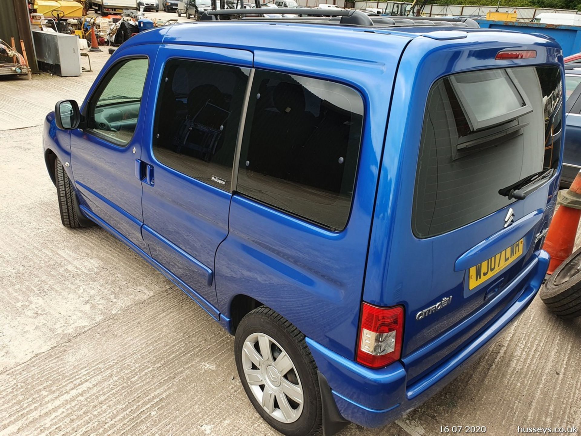 07/07 CITROEN BERLINGO M-S DESIRE 92 - 1560cc 5dr MPV (Blue, 98k) - Image 8 of 24