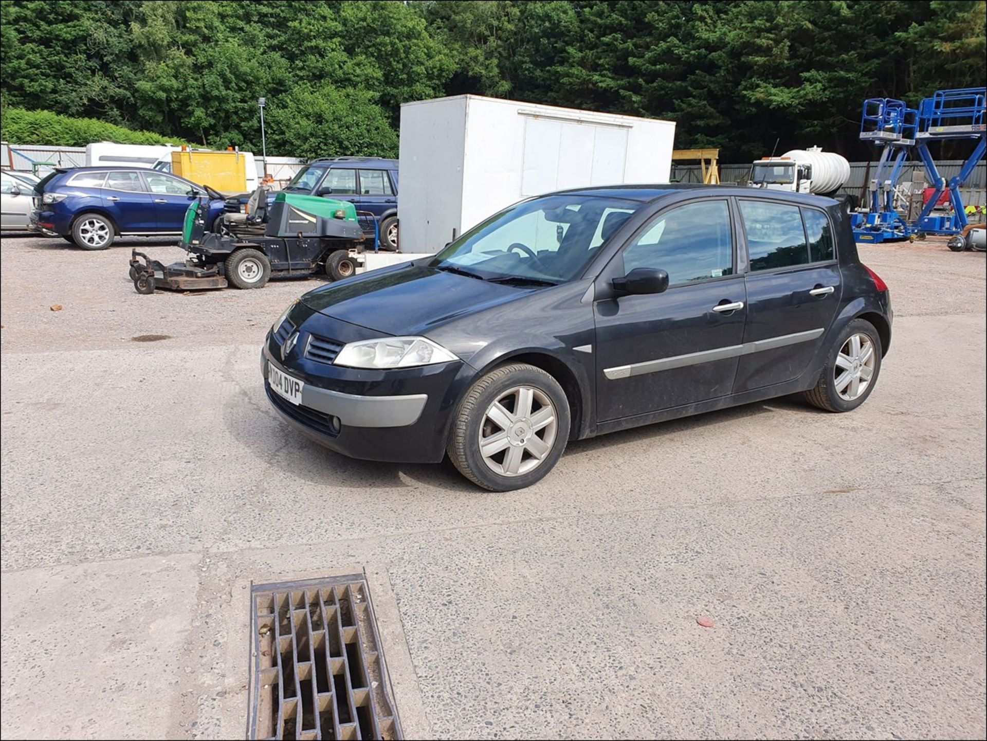 04/04 RENAULT MEGANE DYNAMIQUE DCI 120 - 1870cc 5dr Hatchback (Black, 142k) - Image 2 of 12