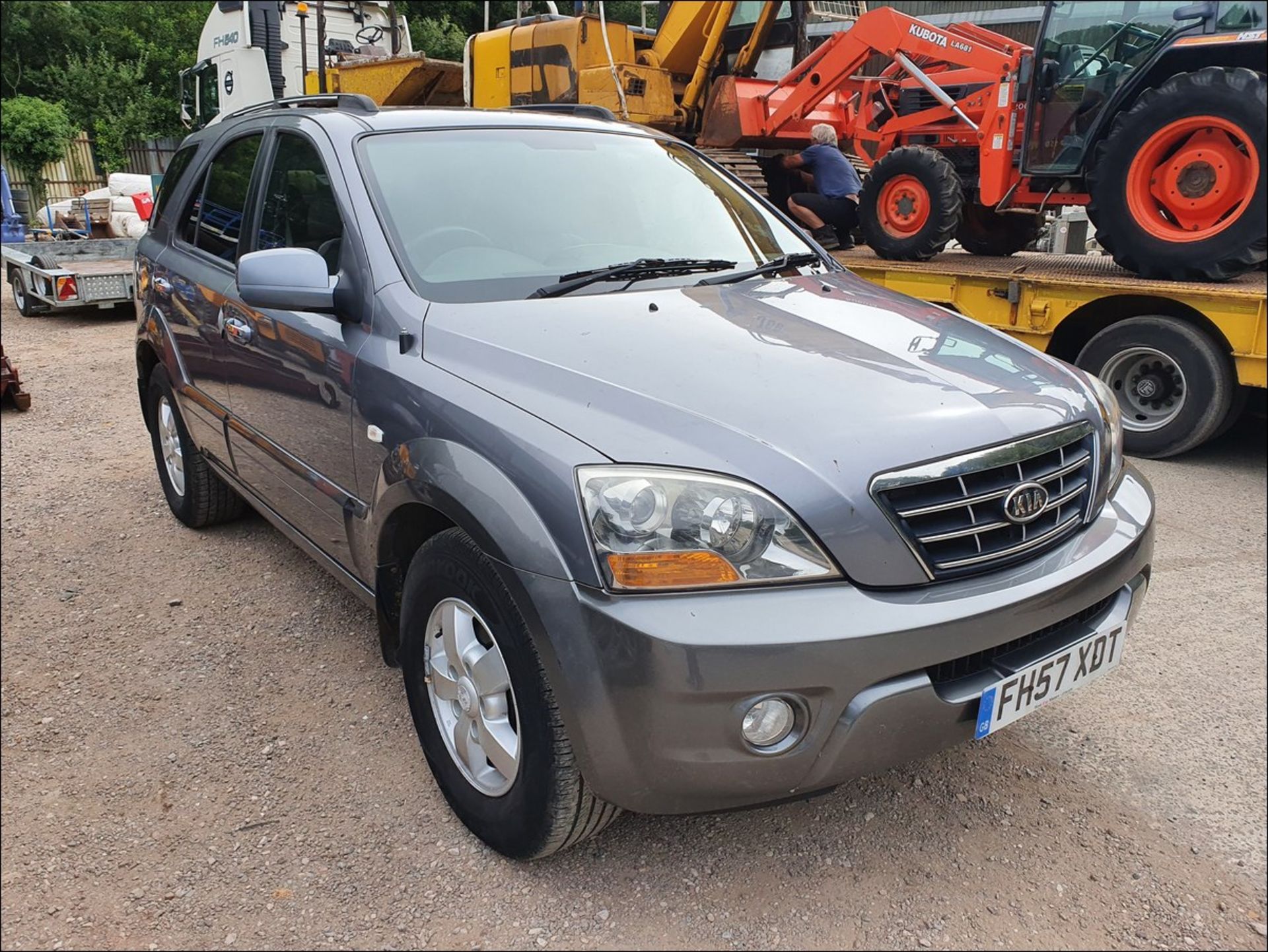 07/57 KIA SORENTO XS - 2497cc 5dr Estate (Grey, 137k) - Image 12 of 14