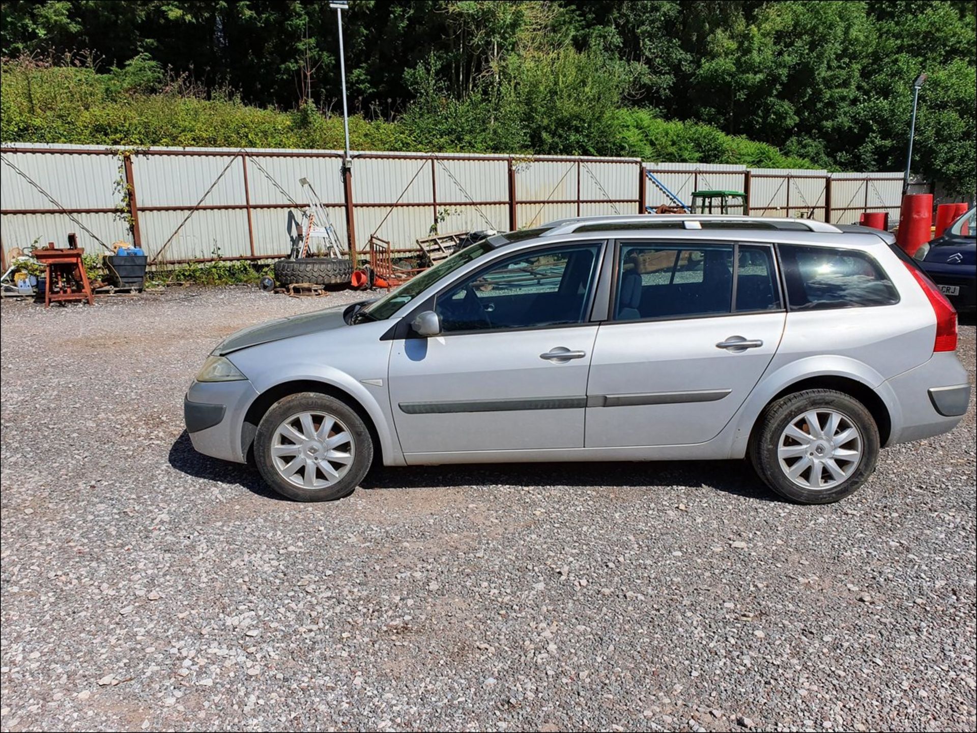 08/57 RENAULT MEGANE DYNAMIQUE - 1598cc 5dr Estate (Silver, 88k) - Image 4 of 15