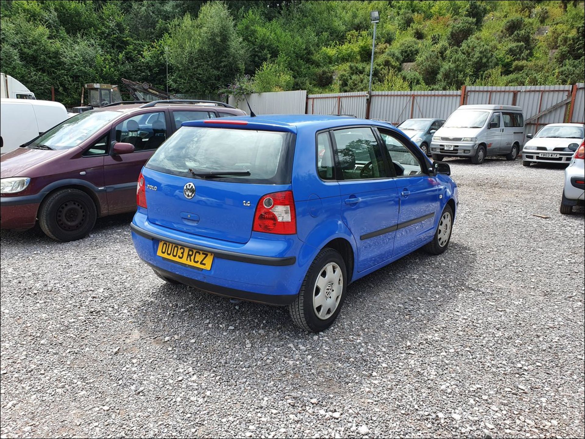 03/03 VOLKSWAGEN POLO SE - 1390cc 5dr Hatchback (Blue, 142k) - Image 6 of 13