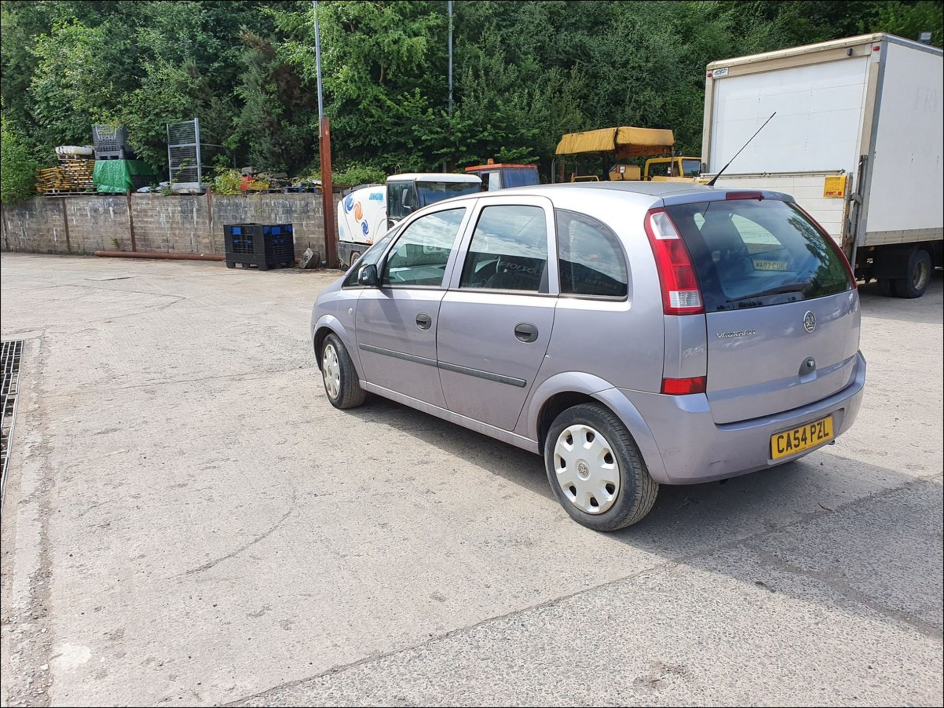 05/54 VAUXHALL MERIVA ENJOY TWINPORT - 1364cc 5dr MPV (Mauve/purple, 93k) - Image 6 of 12