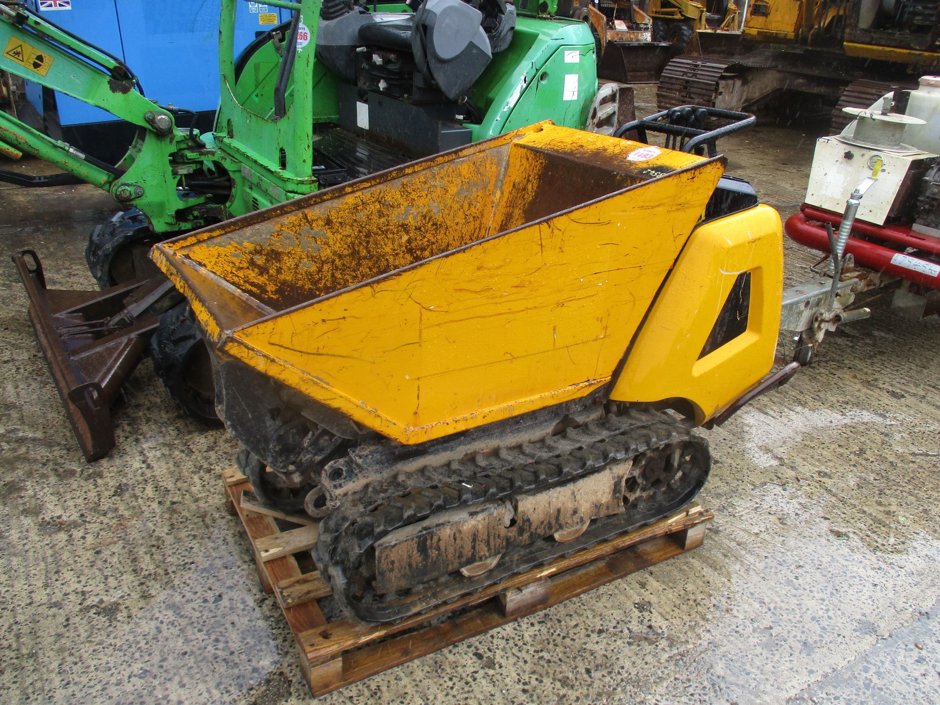 JCB TRACK BARROW