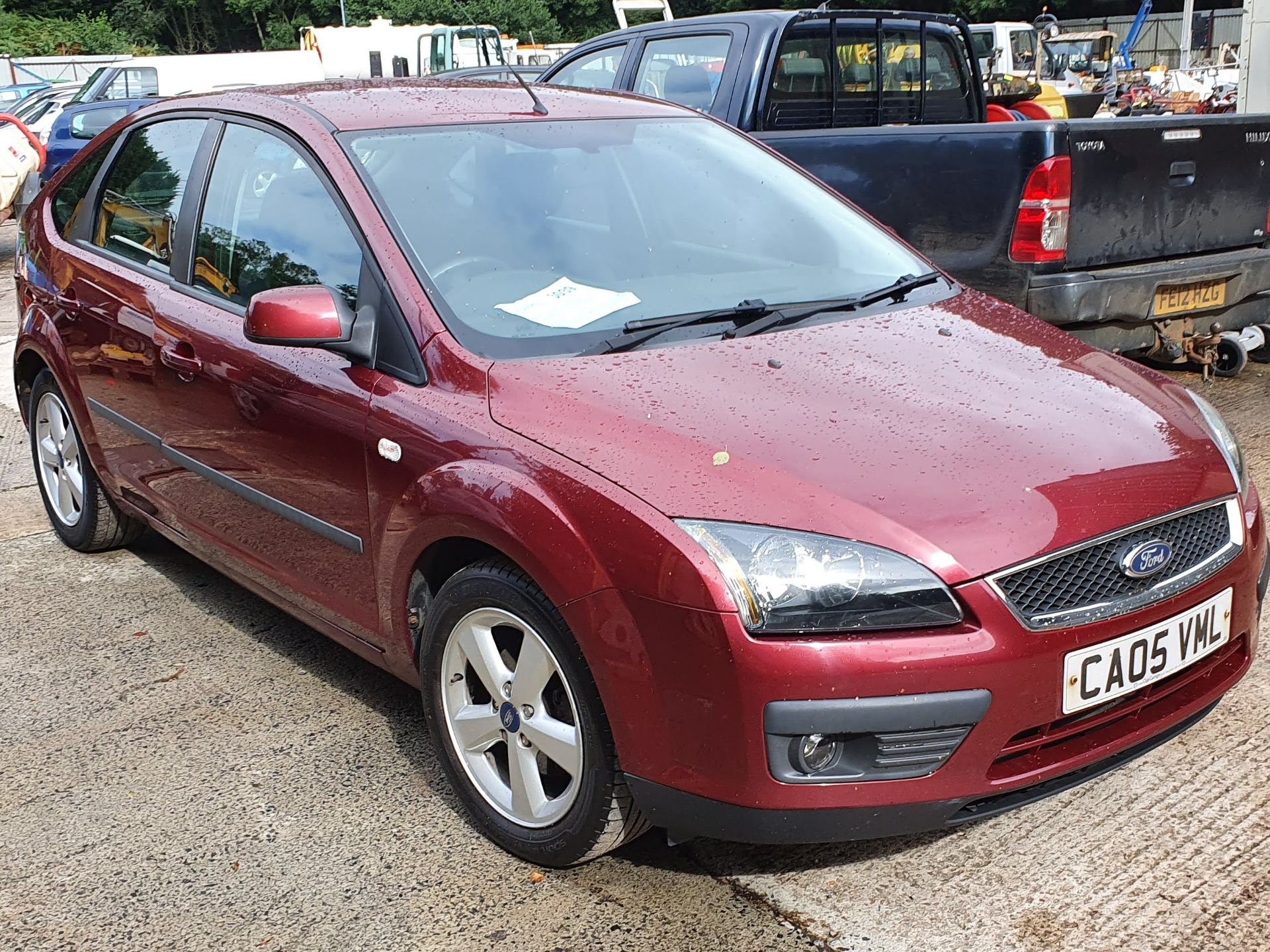 05/05 FORD FOCUS ZETEC CLIMATE - 1596cc 5dr Hatchback (Red, 112k)