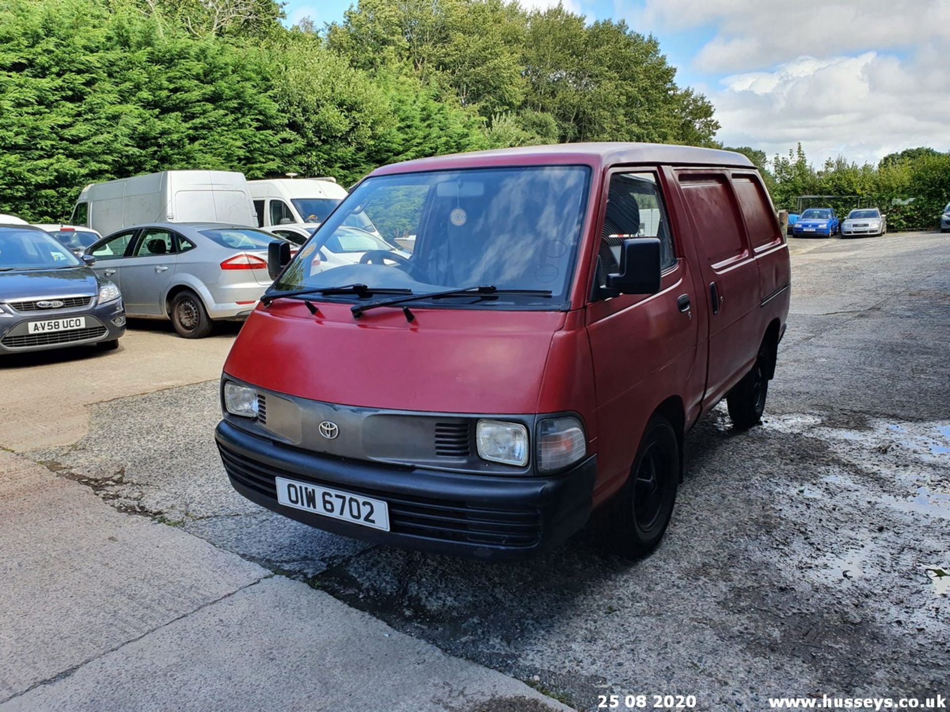 1993 TOYOTA LITEACE - 2000cc 4dr Van (Red, 71k) - Image 3 of 11