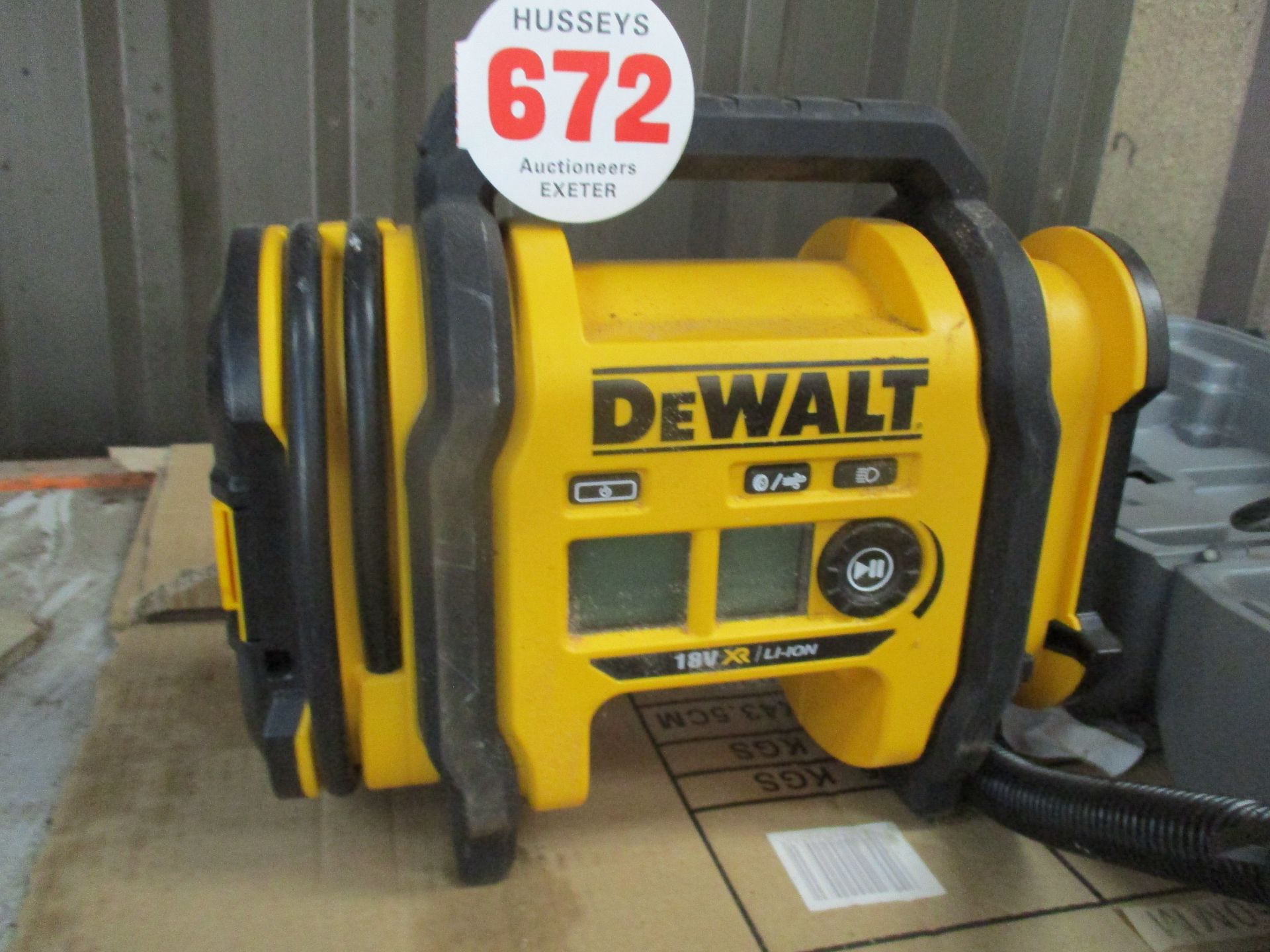 DEWALT RADIO