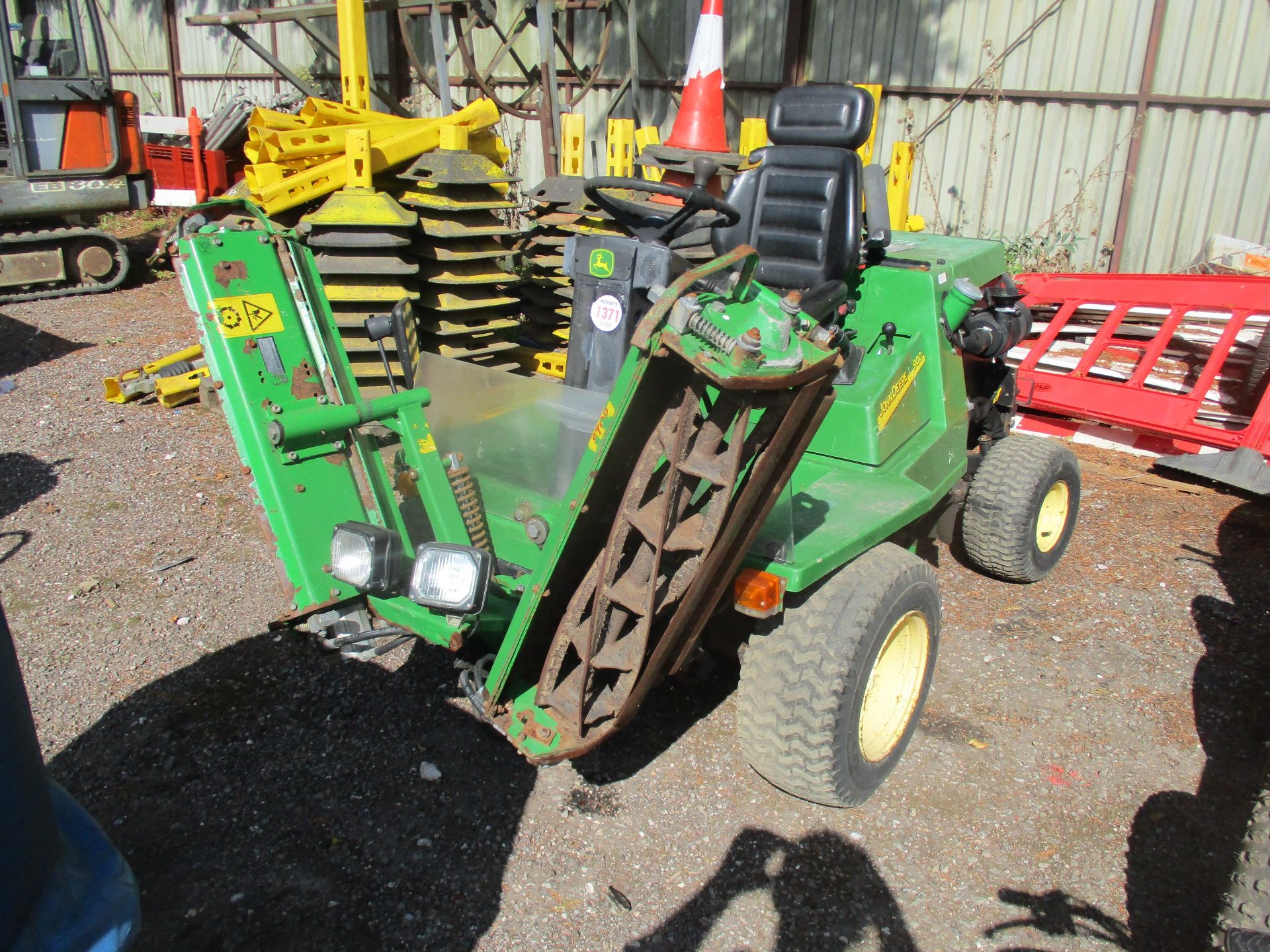 JOHN DEERE 900 OUTFRONT MOWER RDC