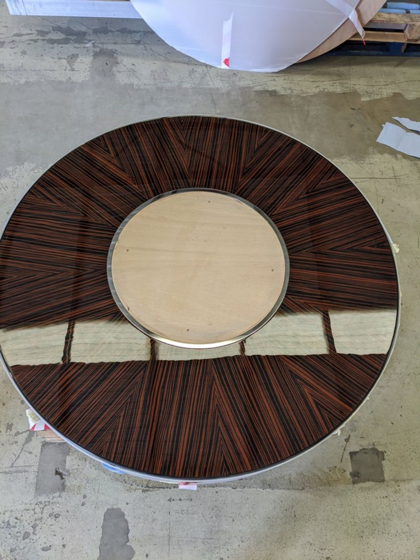 Round Zebrano coffee table 1450 O 400mm table - Image 3 of 6