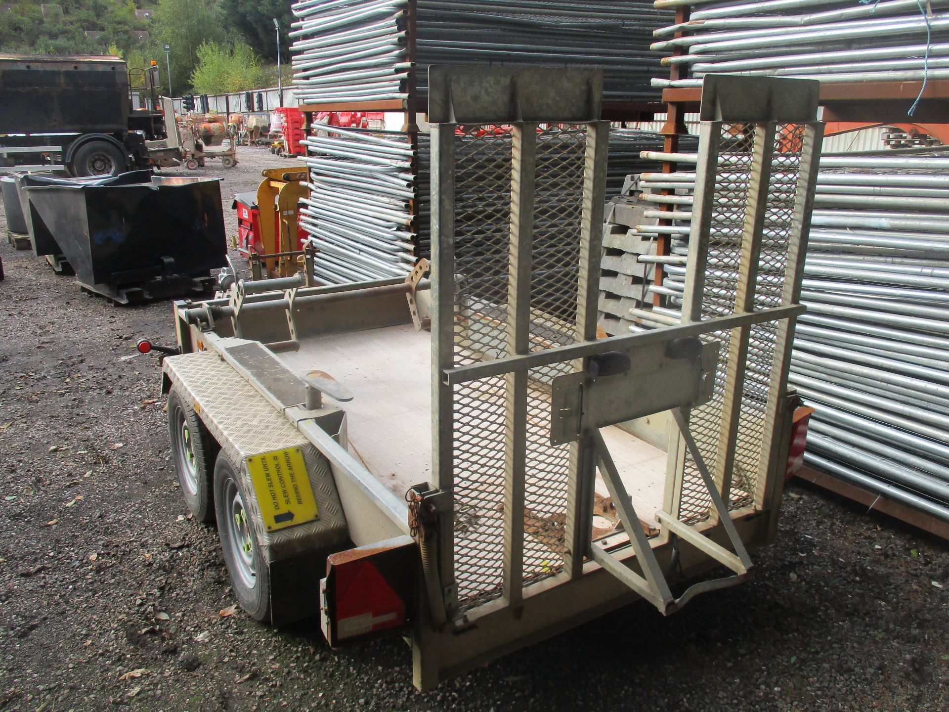 INDESPENSION MINI DIGGER TRAILER C/W TRACK CLAMPS - Image 2 of 2
