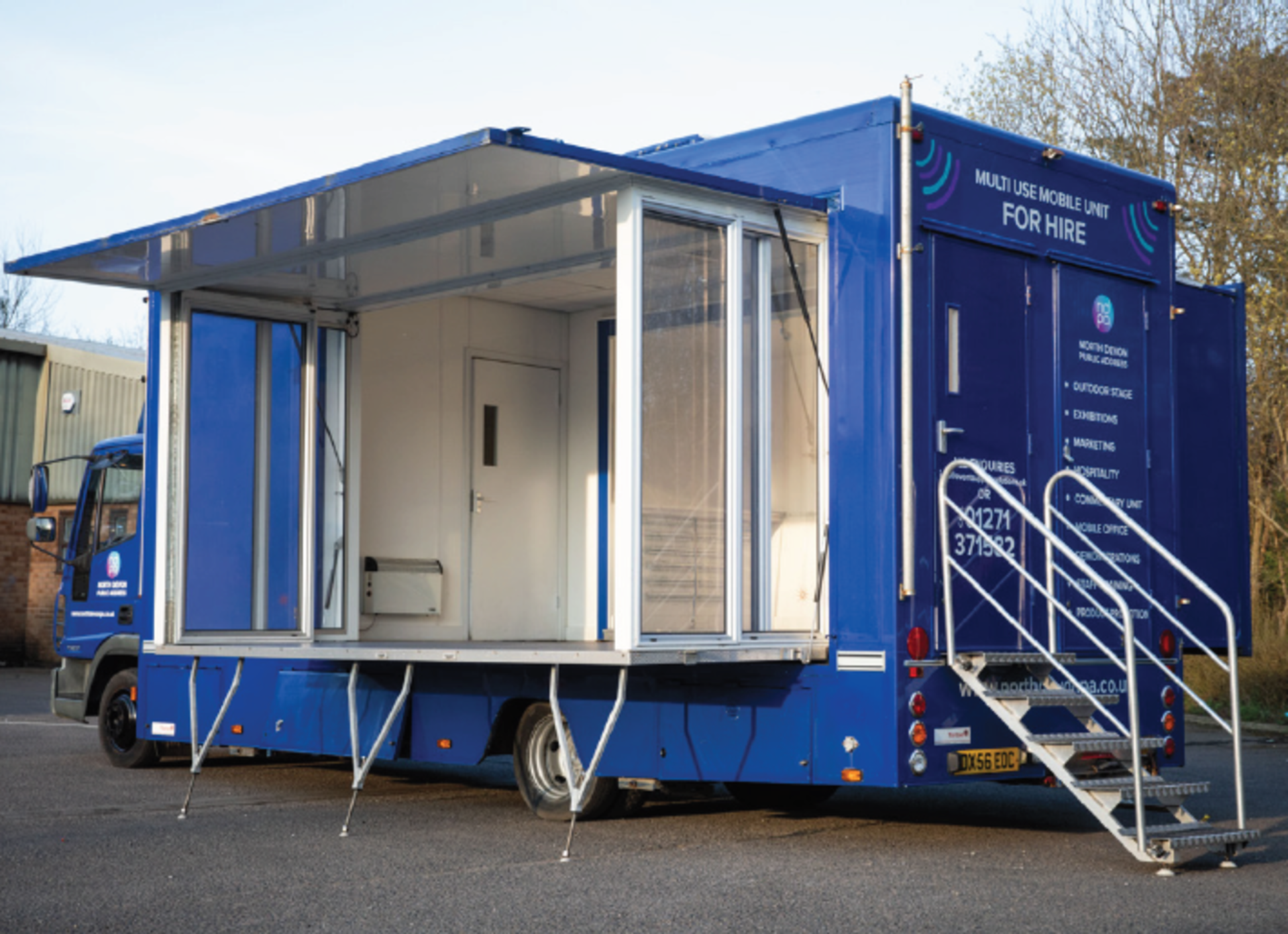 06/56 IVECO EUROCARGO EXHIBITION VEHICLE - 3920cc (Blue, 33k) - Image 12 of 13