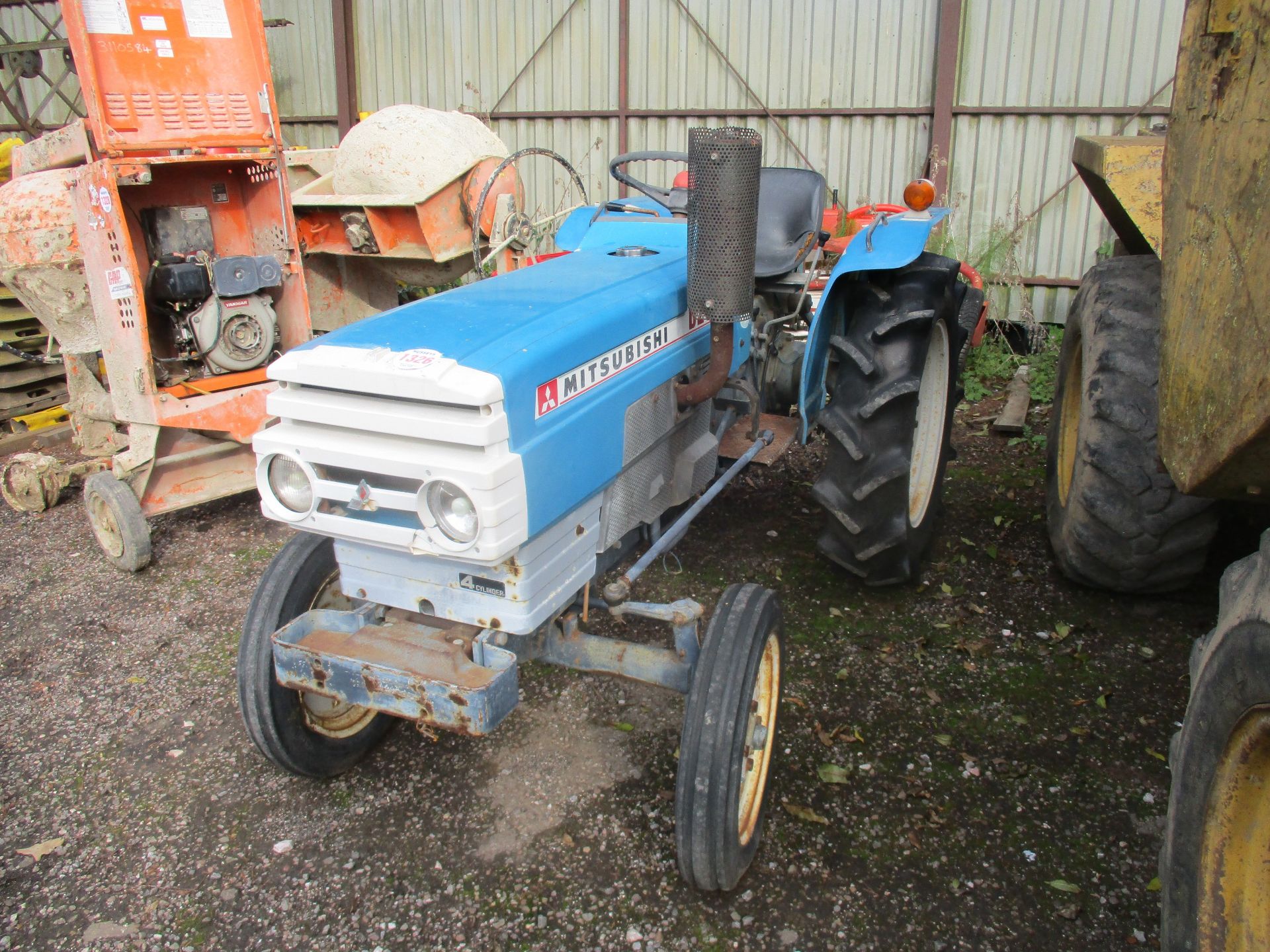 MITSUBISHI D2350 COMPACT TRACTOR RD - Image 2 of 4