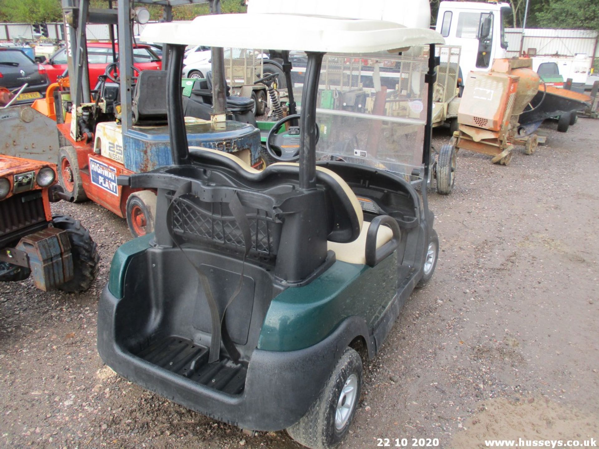 CLUB CAR PETROL GOLF BUGGY R&D 2013 - Image 2 of 4