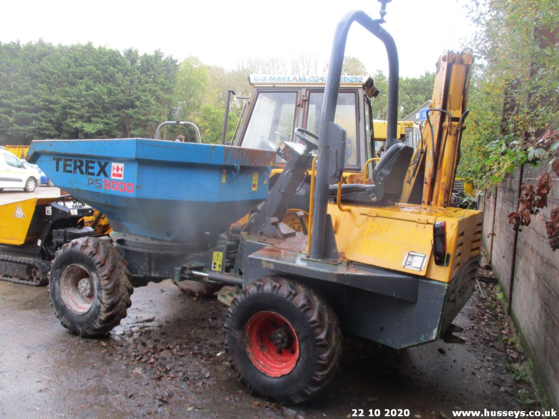 Terex 3T Swivel Skip Dumper with Kubota Engine (2006) (Ref P15MM) - Image 3 of 8