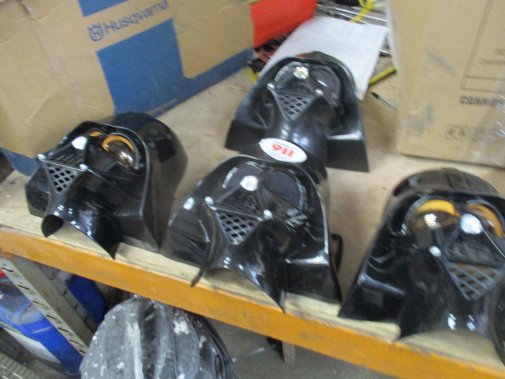 4 STAR WARS MASKS (HALLOWEEN)