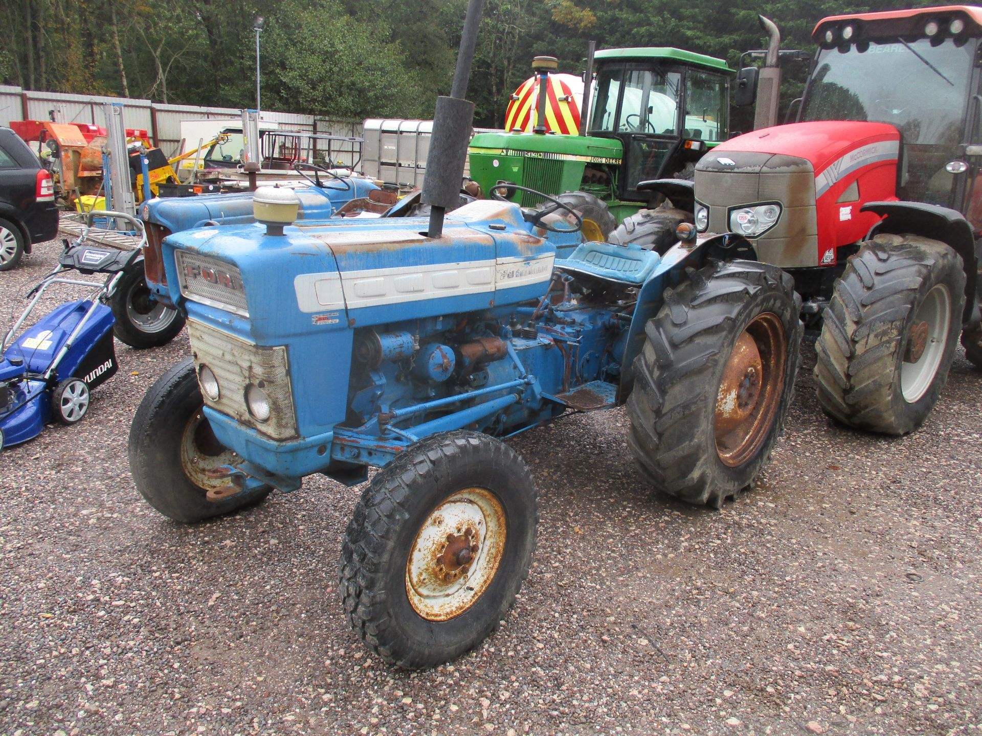 FORD 3000 TRACTOR - Image 2 of 3