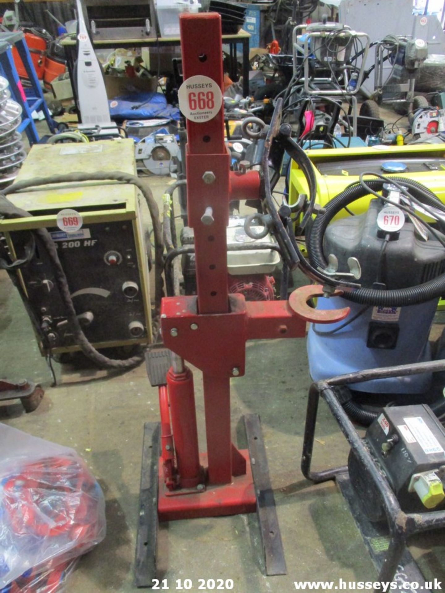 COIL SPRING COMPRESSOR