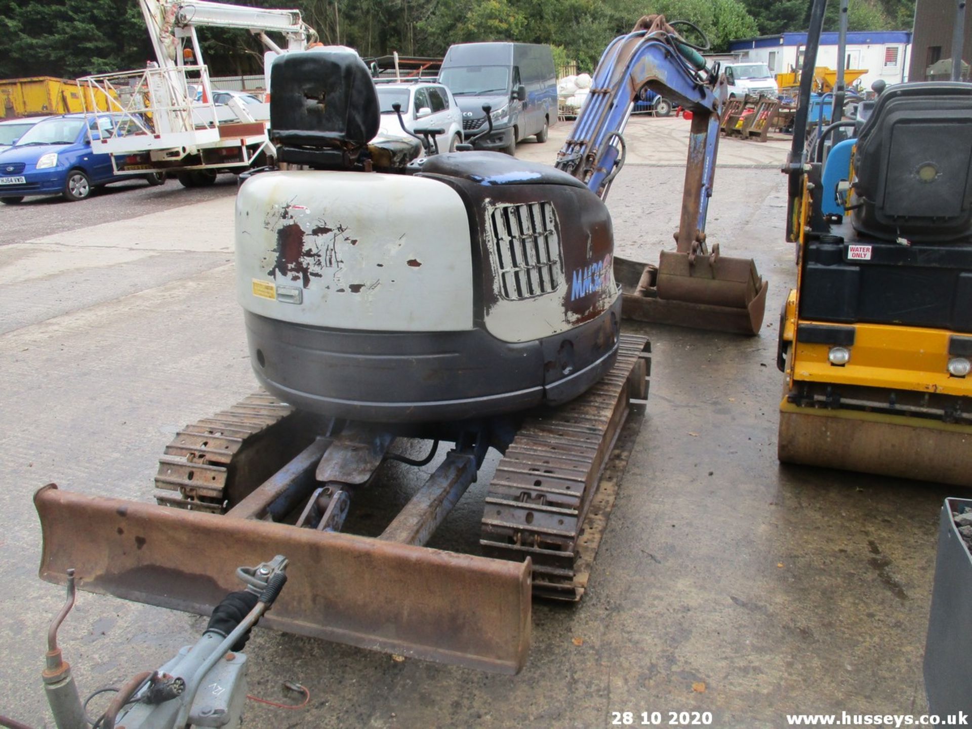 MITSUBISHI 3 TON DIGGER - Image 3 of 5