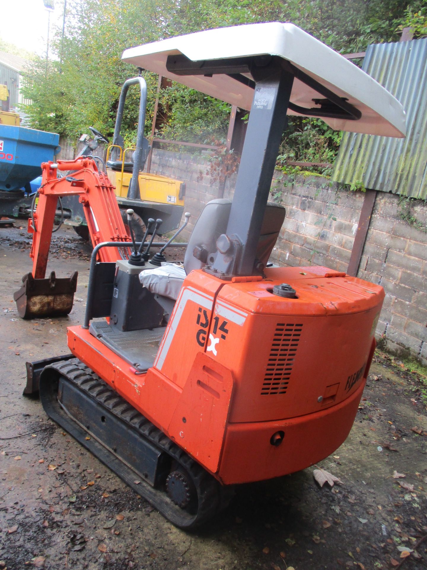 IHI 1.5 TON MICRO DIGGER C/W 1 BUCKET 2500HRS RDD - Image 5 of 5