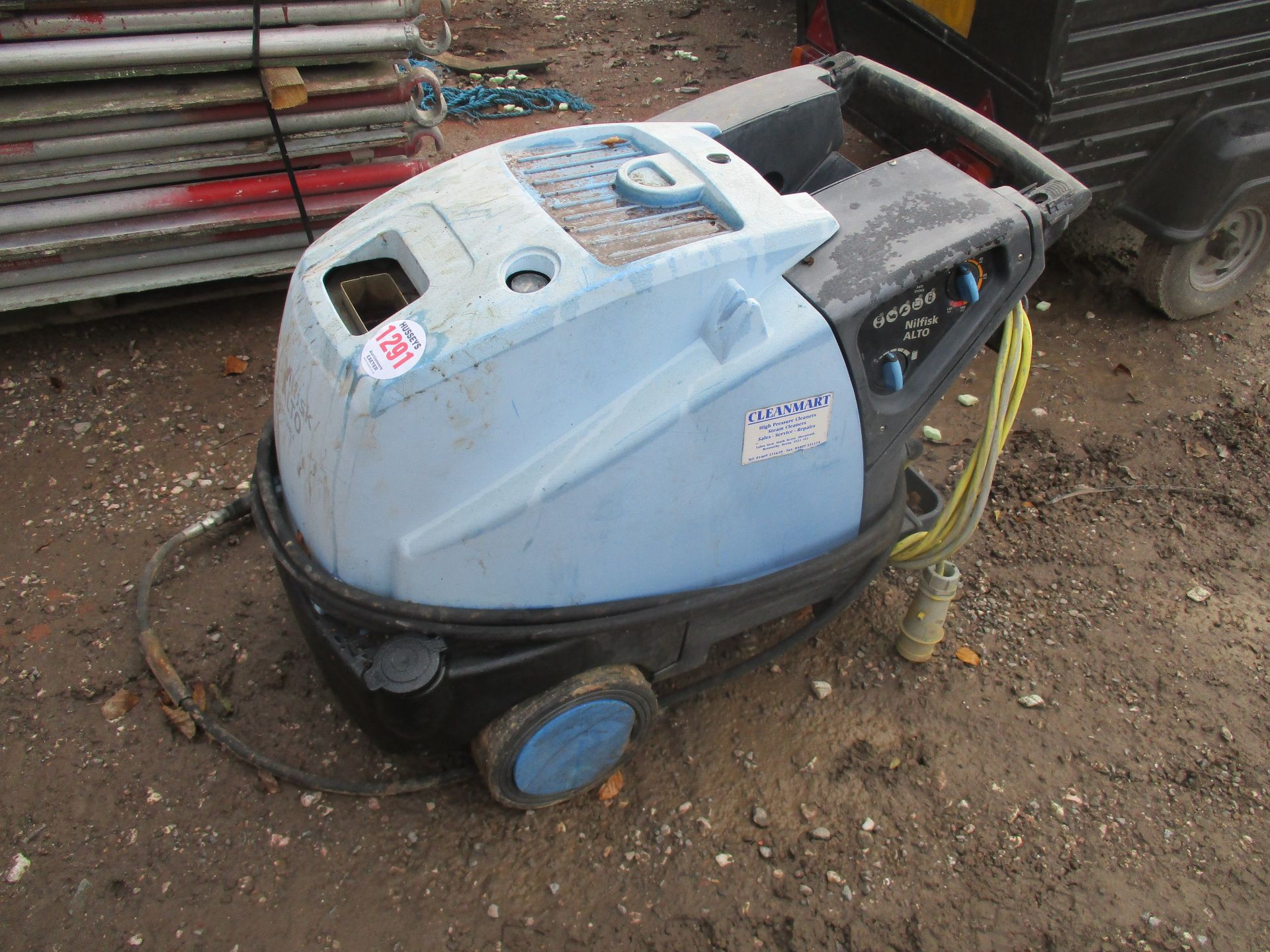 NILFISK PRESSURE WASHER