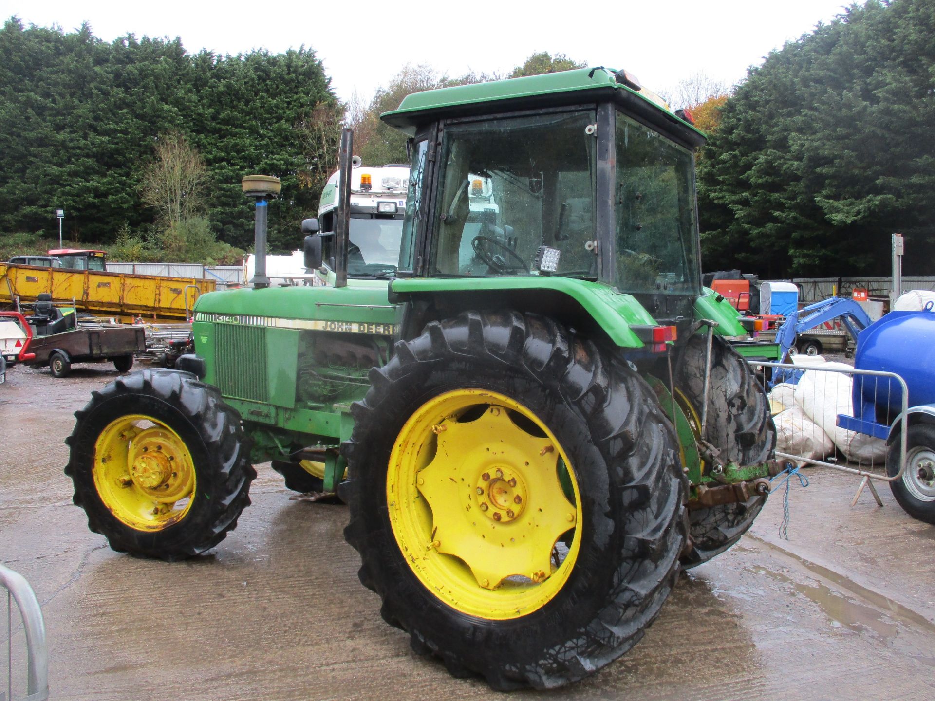 JOHN DEERE 3140 4WD TRACTOR C/W FRONT LINKAGE 3491HRS - WITH KEYS