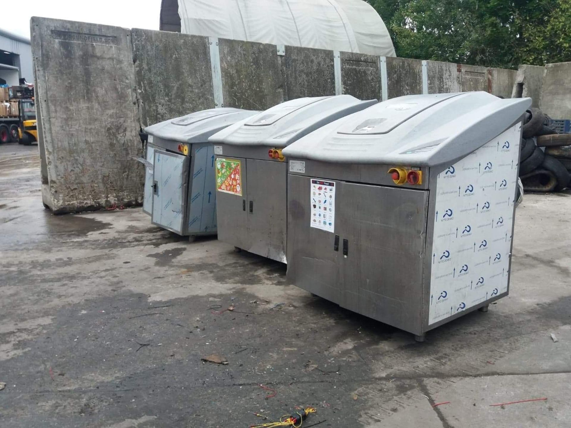 Mechline Waste 2 O Food waste digesters x 3 2013 2 in serviceable order 1 for parts or repair