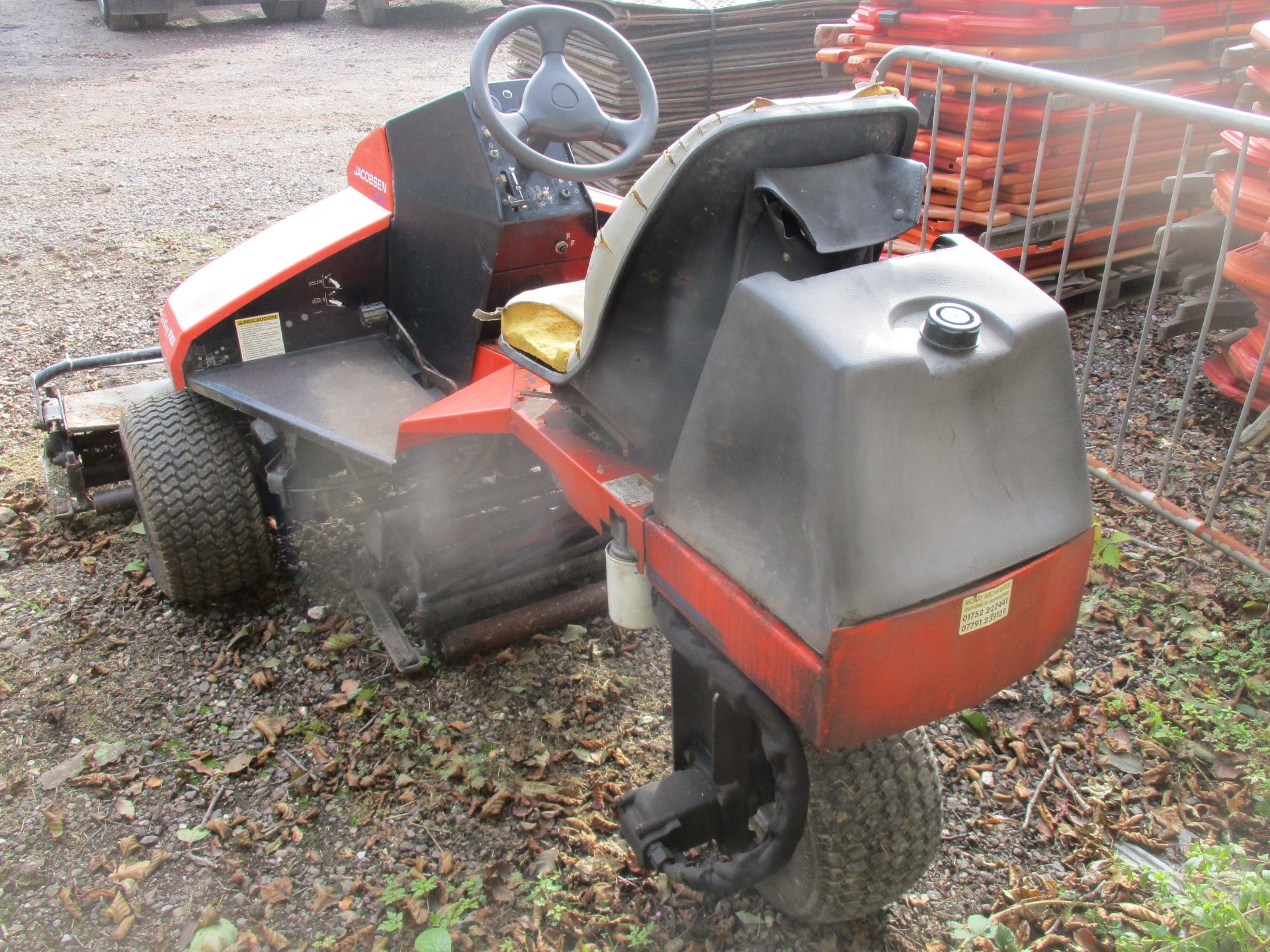 JACOBSON TRI-KING 1900D MOWER - Image 3 of 3