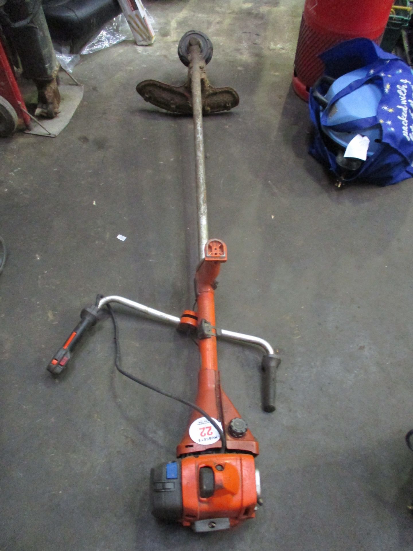 HUSQVARNA STRIMMER