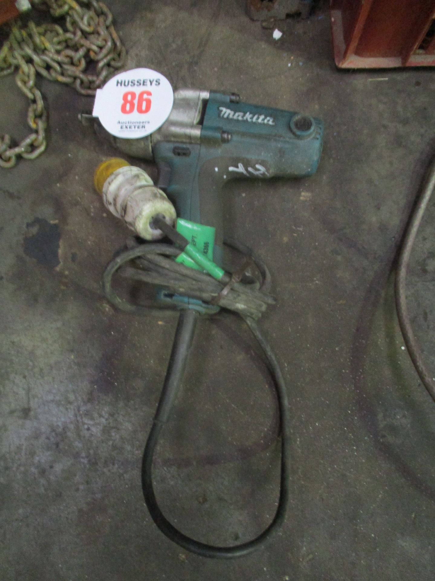 MAKITA IMPACT WRENCH