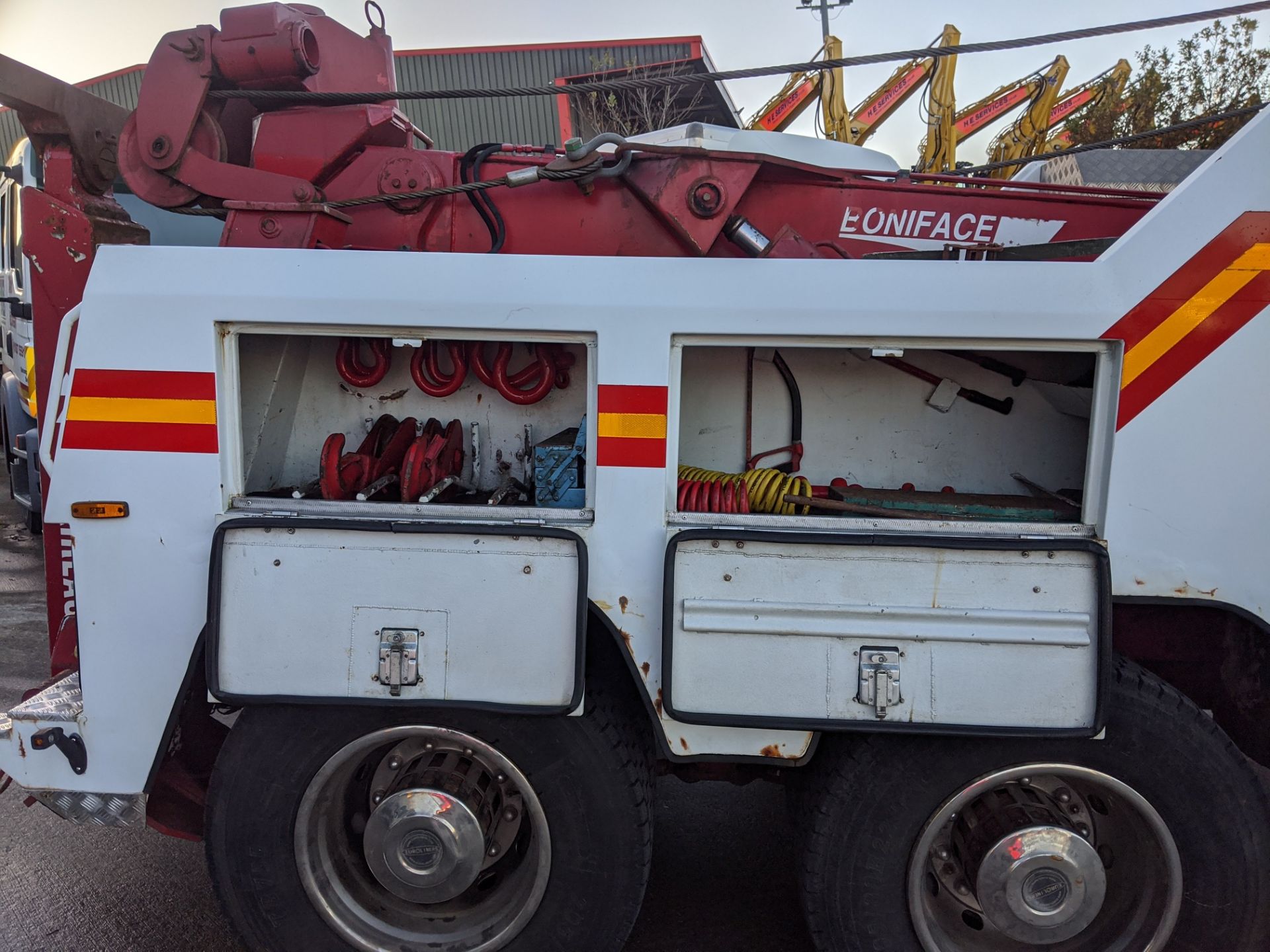 1992 RENAULT AE MAGNUM BREAKDOWN TRUCK - 16400cc 6dr (White, 384k) - Image 8 of 12