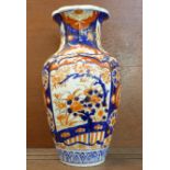 An early 20th Century Imari vase, 30.5cm