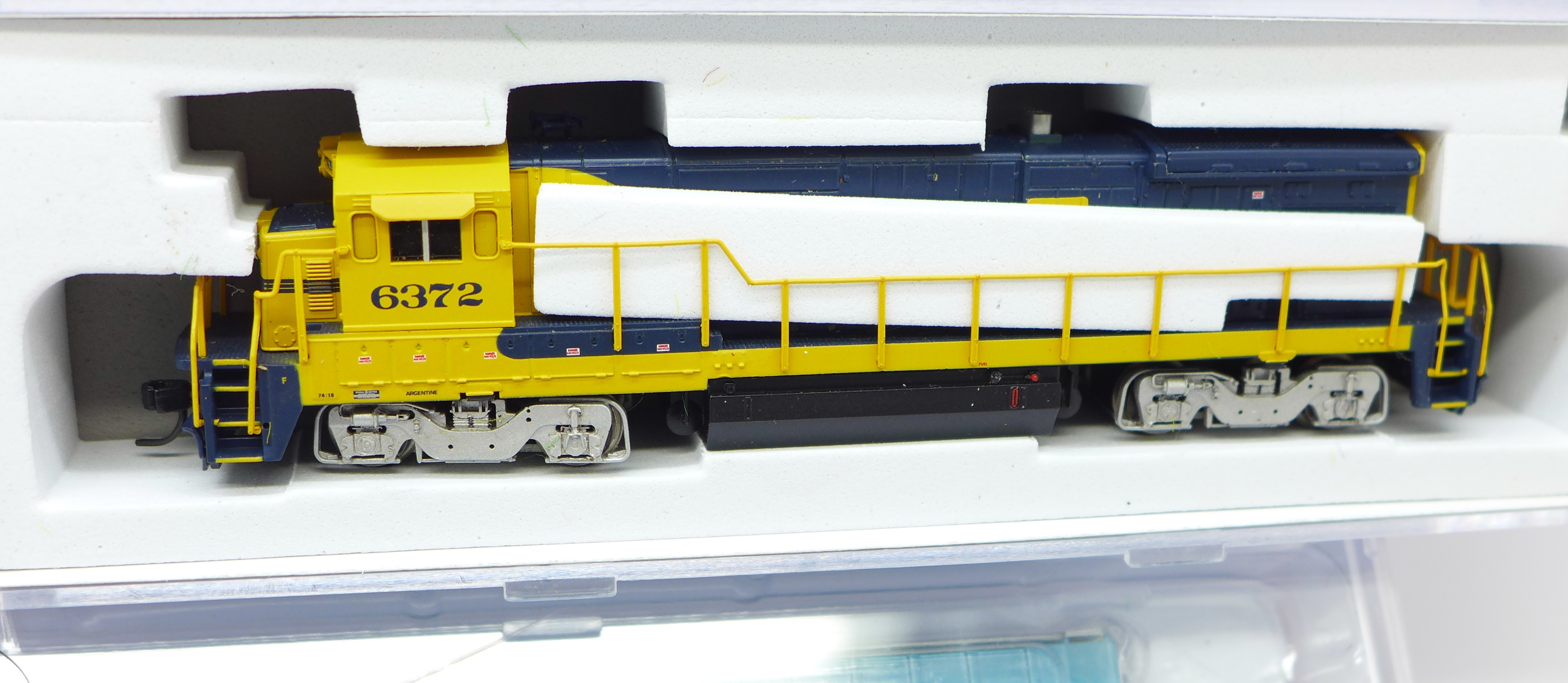 Atlas N gauge model rail, boxed - Image 2 of 2