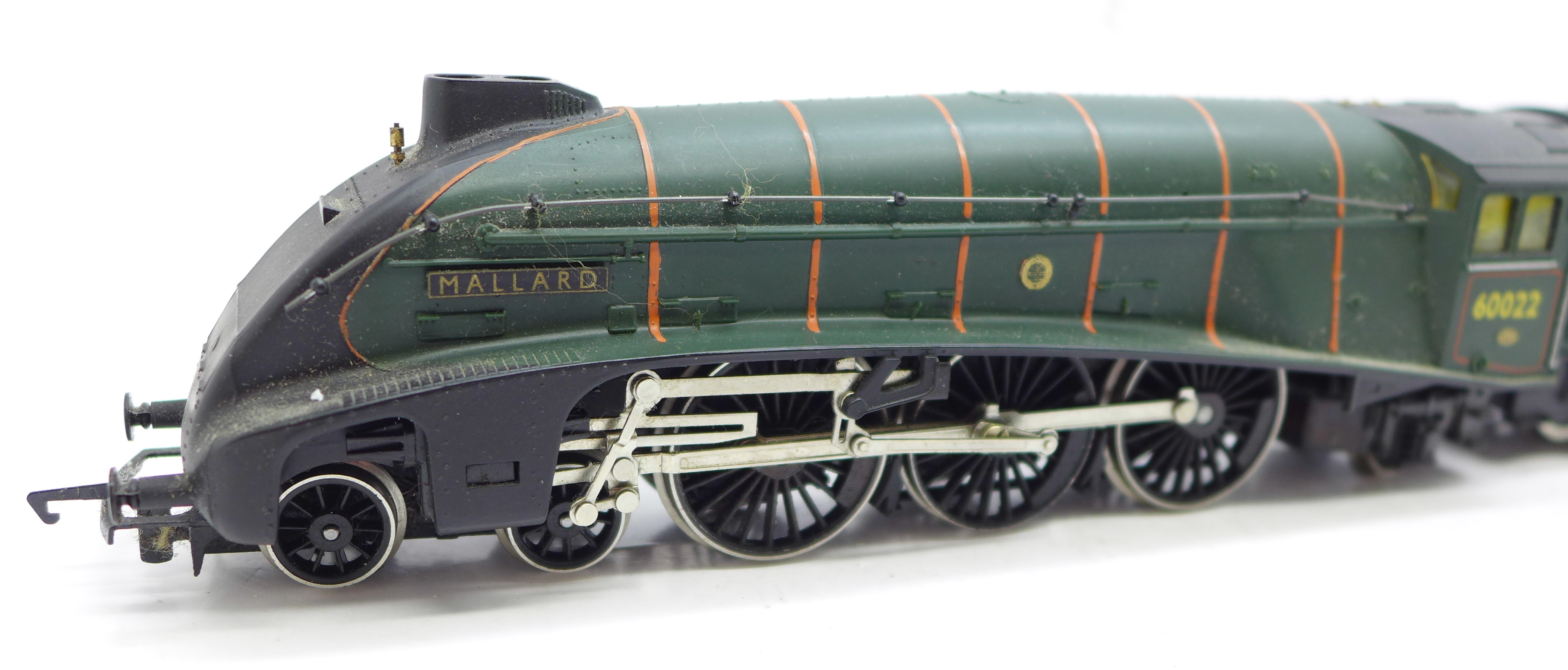 A Hornby R350 BR Class A4 4-6-2 Mallard, boxed, box a/f - Image 2 of 2