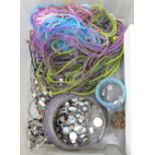 Costume jewellery, 1.54kg